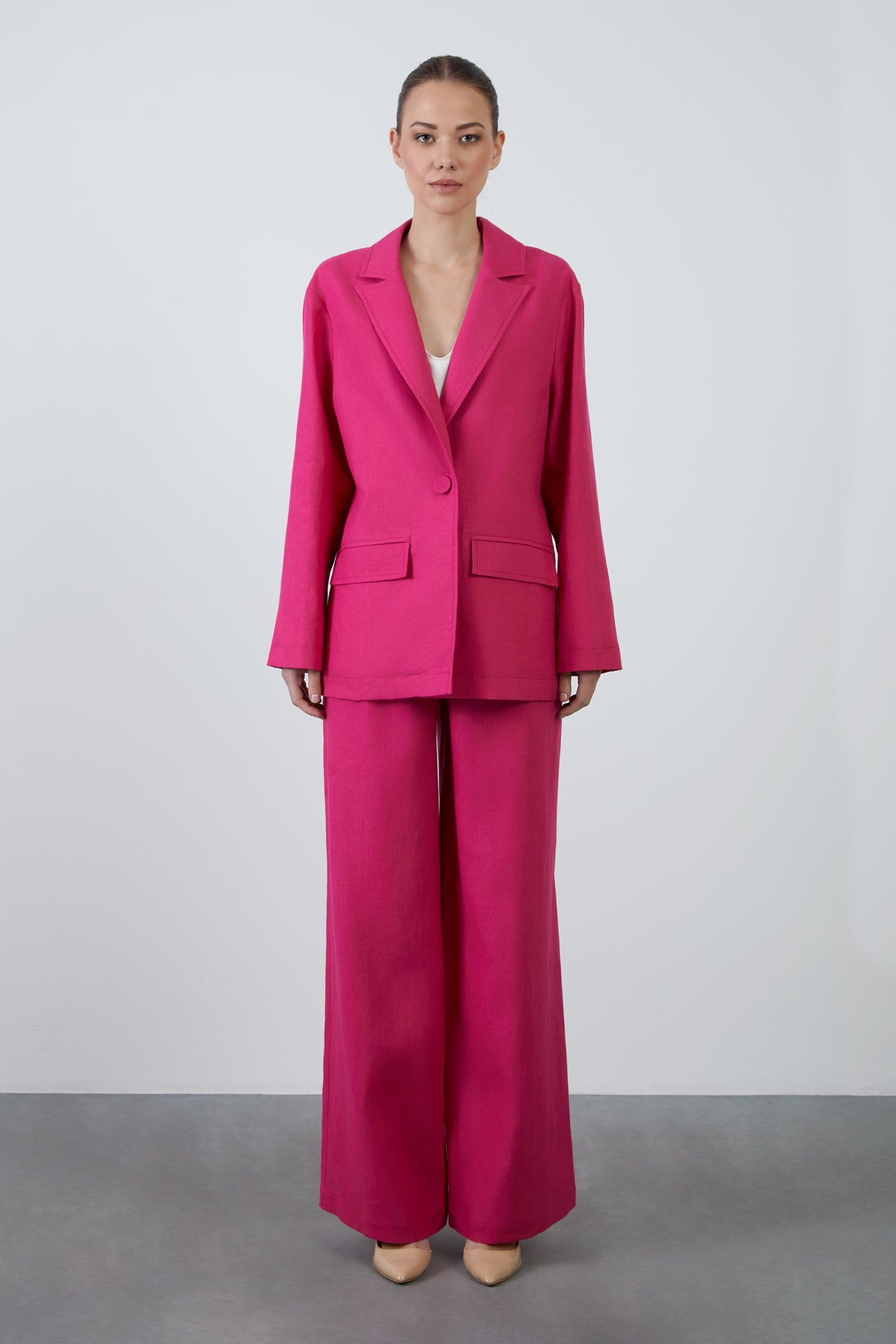 Arkadan Yırtmaçlı Uzun Kollu Koyu Keten Ceket