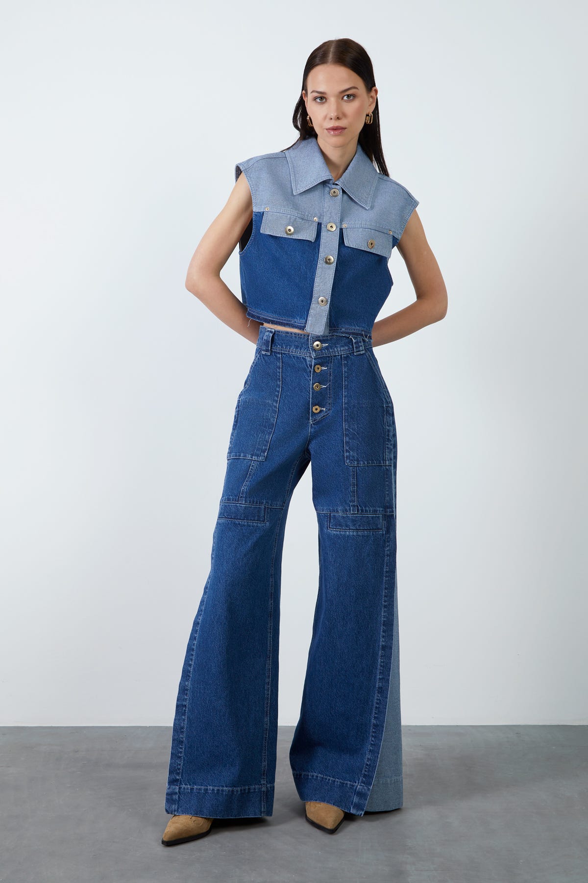 Etiket Detaylı Parçalı Jean Pantolon