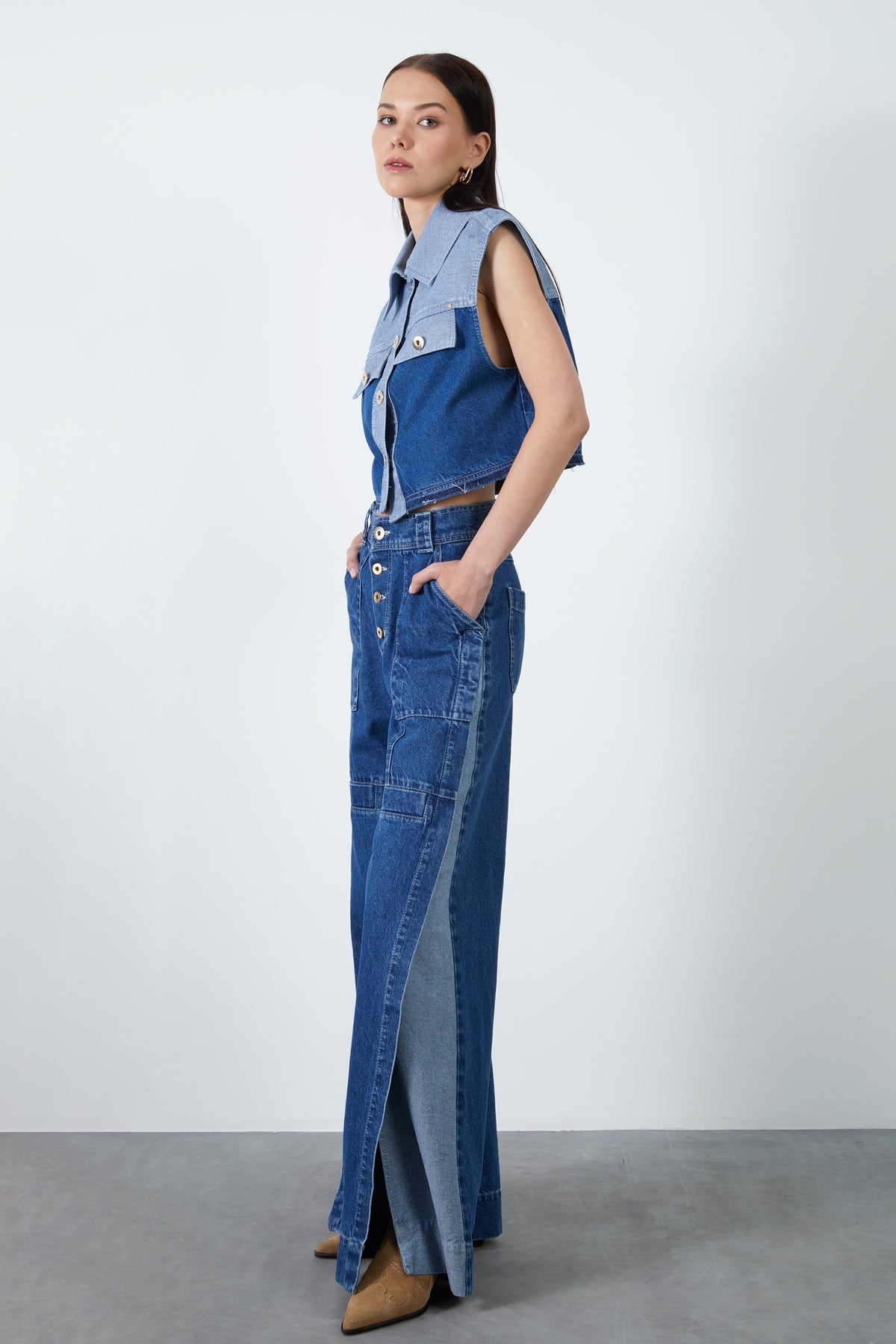 Etiket Detaylı Parçalı Jean Pantolon