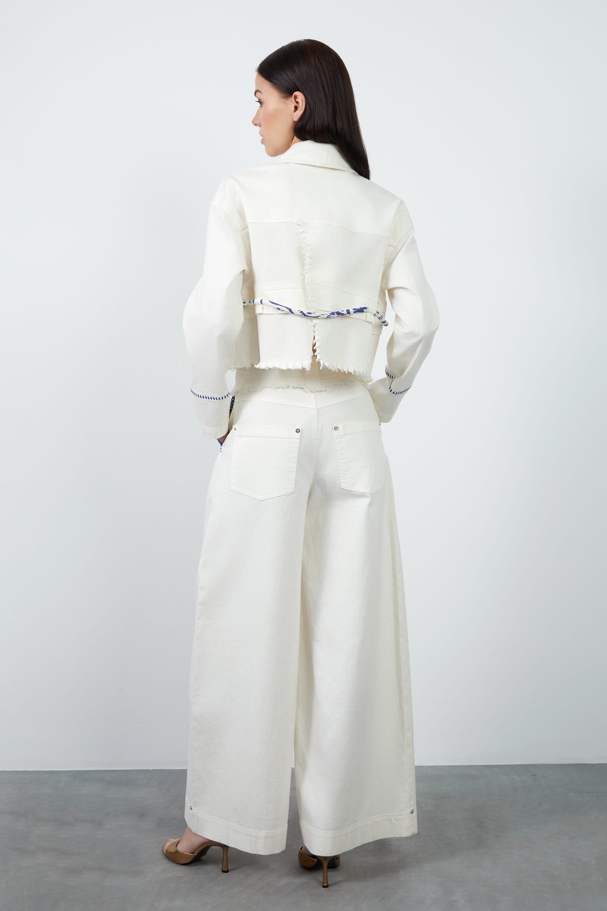 İşleme Detaylı Jean Pantolon