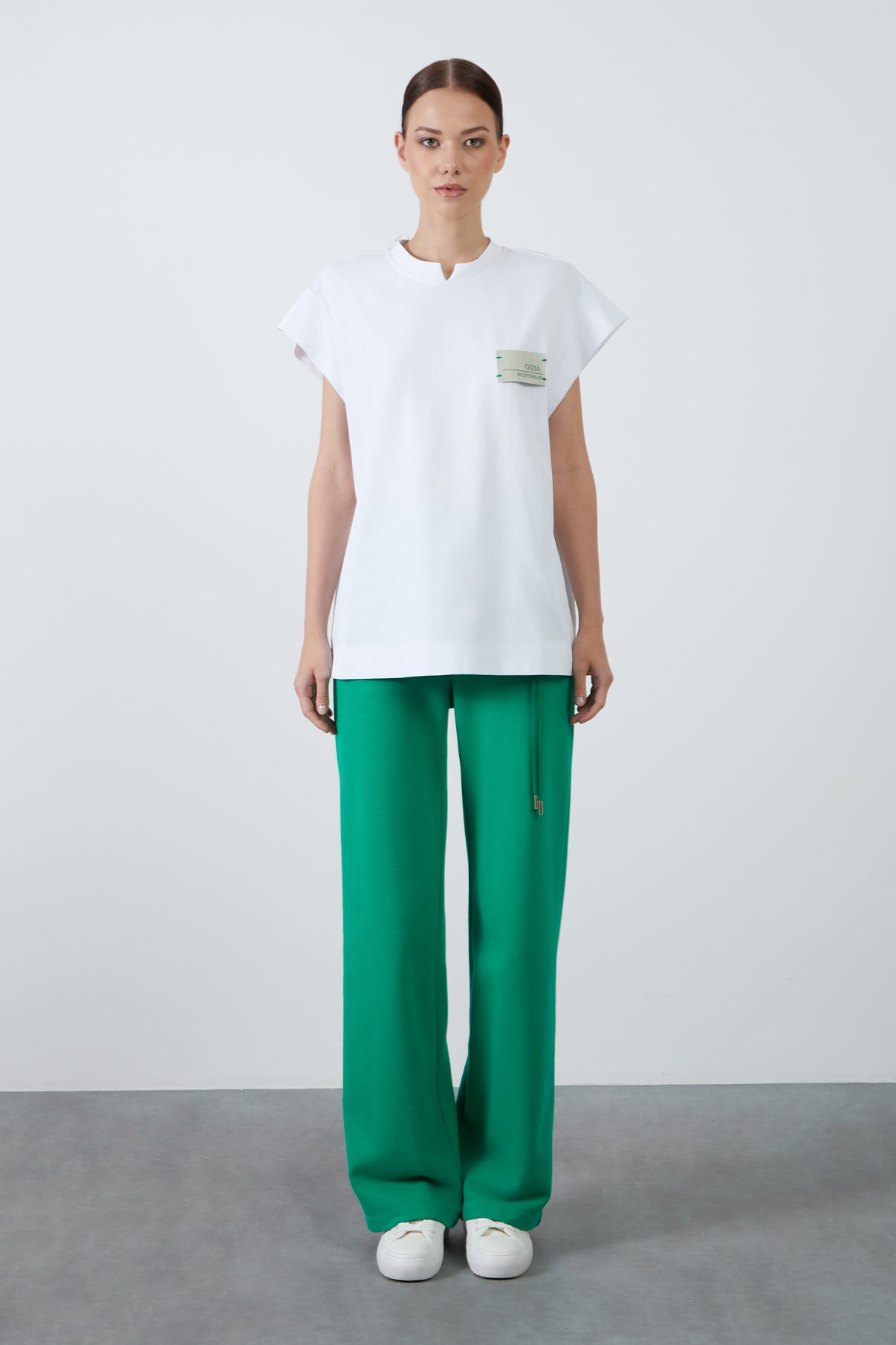 Arka Beden Baskılı T-Shirt