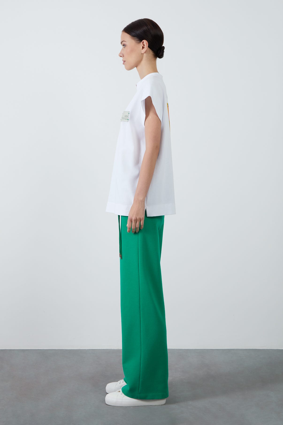 Arka Beden Baskılı T-Shirt