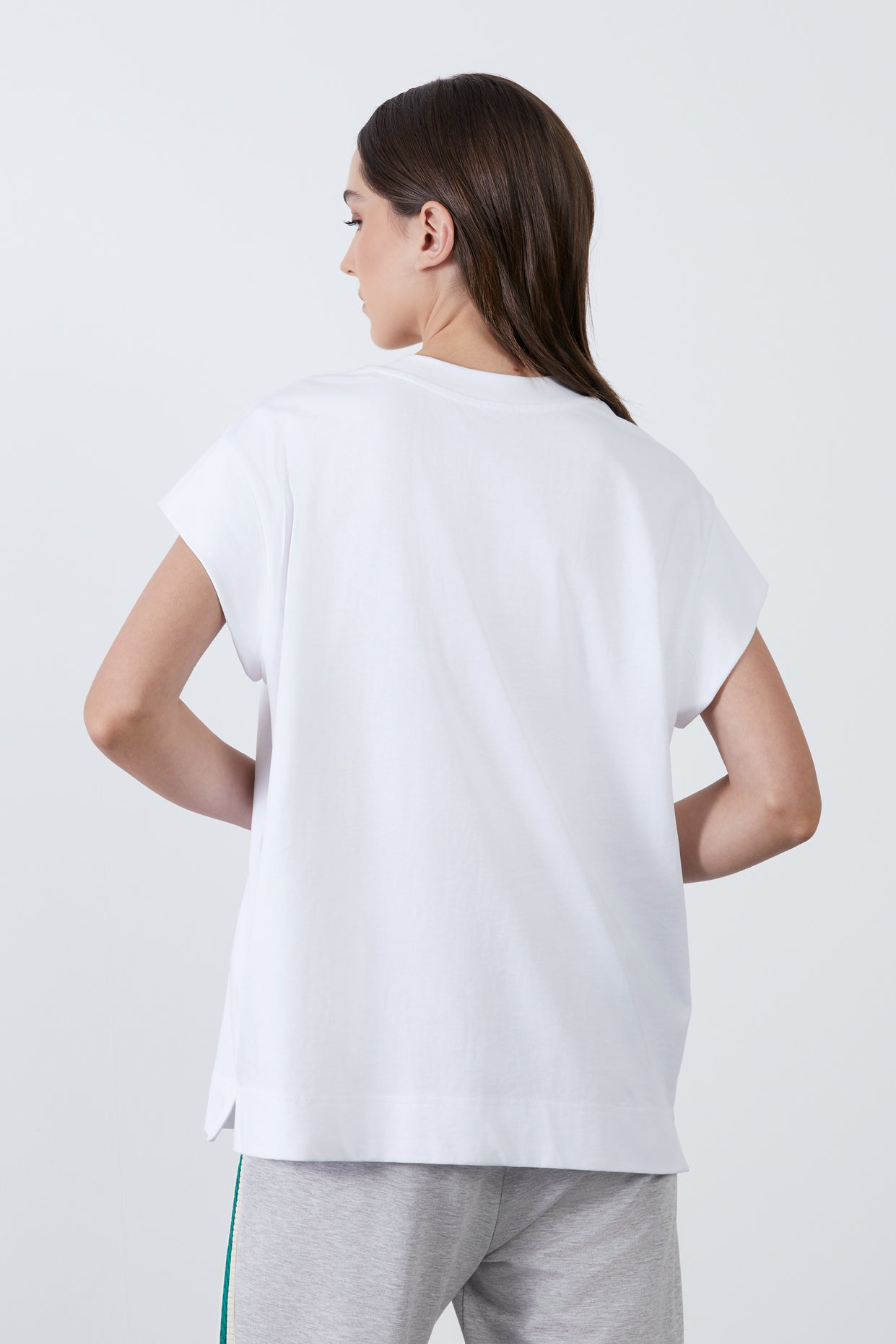 Etiket Detaylı Düşük Kol T-Shirt