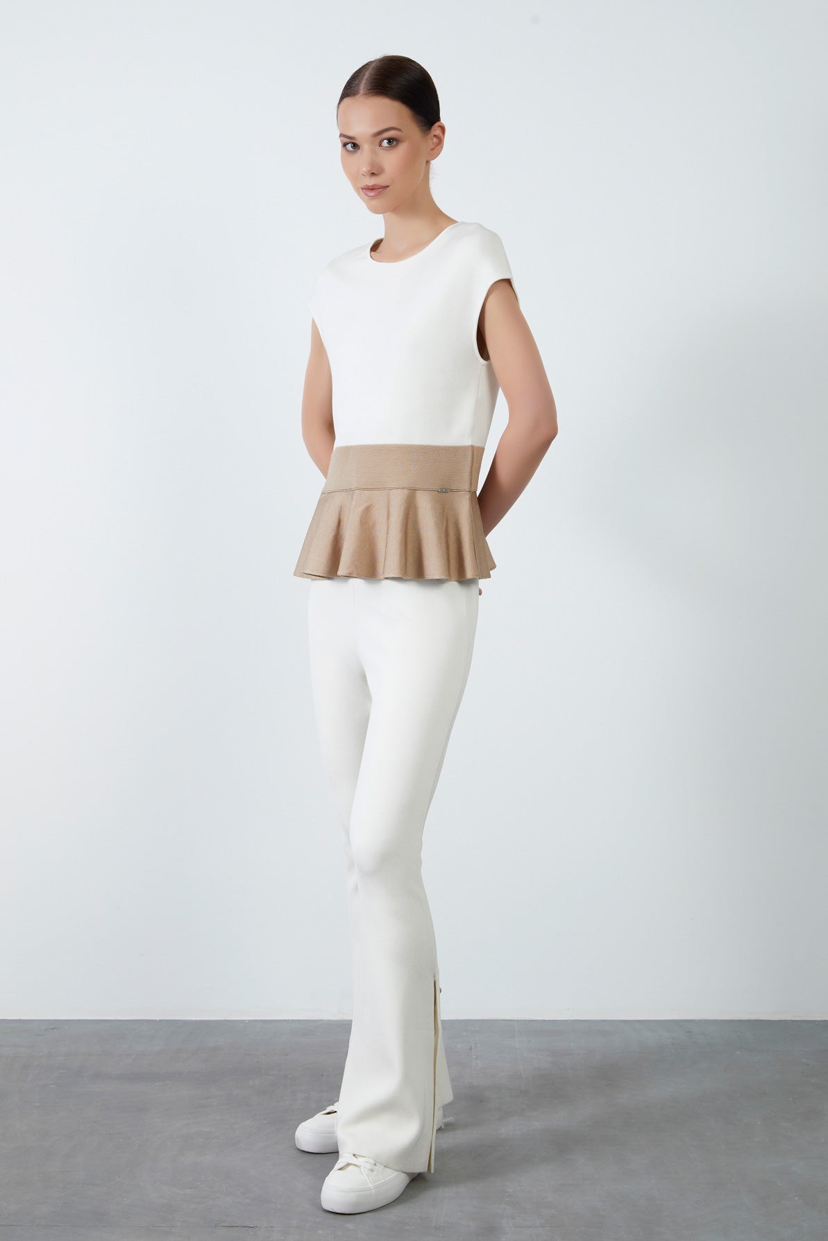 Volanlı İki Renkli Bluz