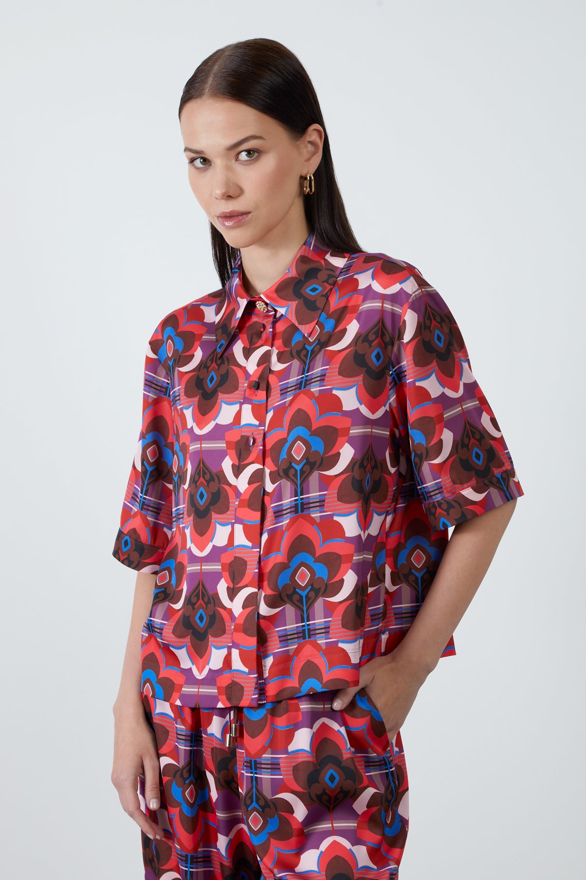 Kısa Kol Desenli Gömlek