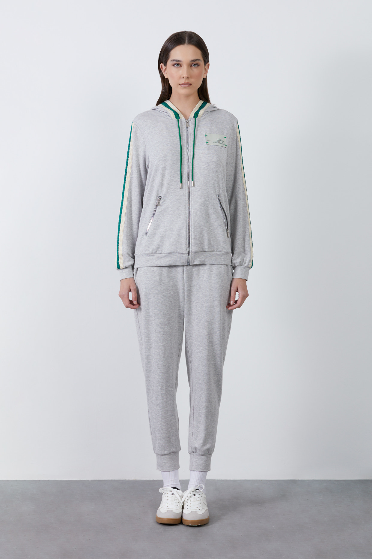 Şerit Detaylı Kapüşonlu Sweatshirt