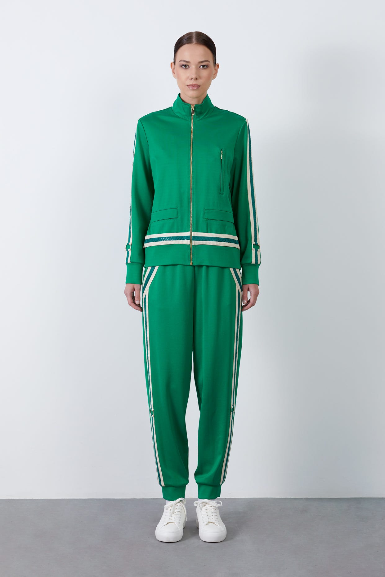 Çizgi Detaylı Hırka