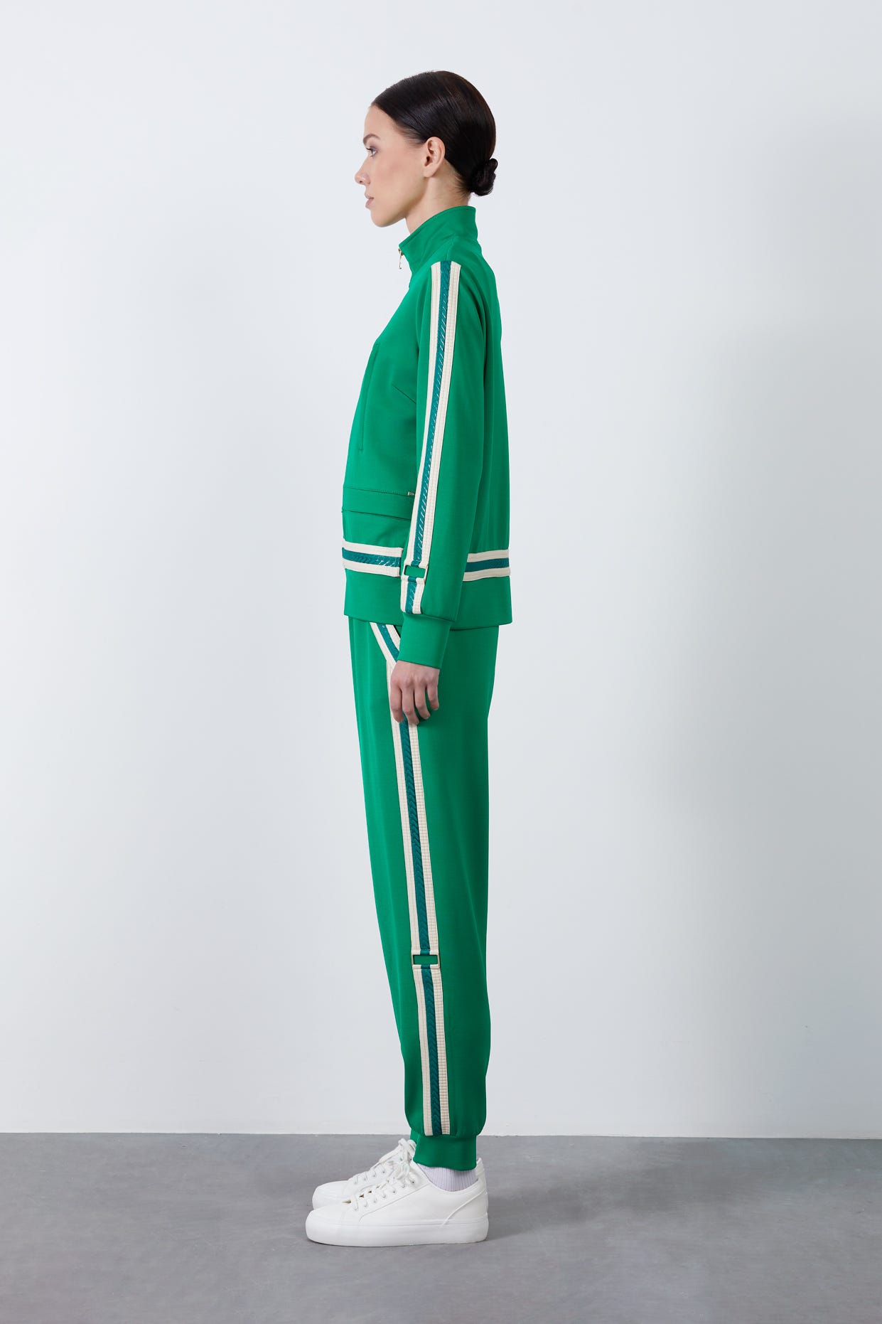 Çizgi Detaylı Hırka