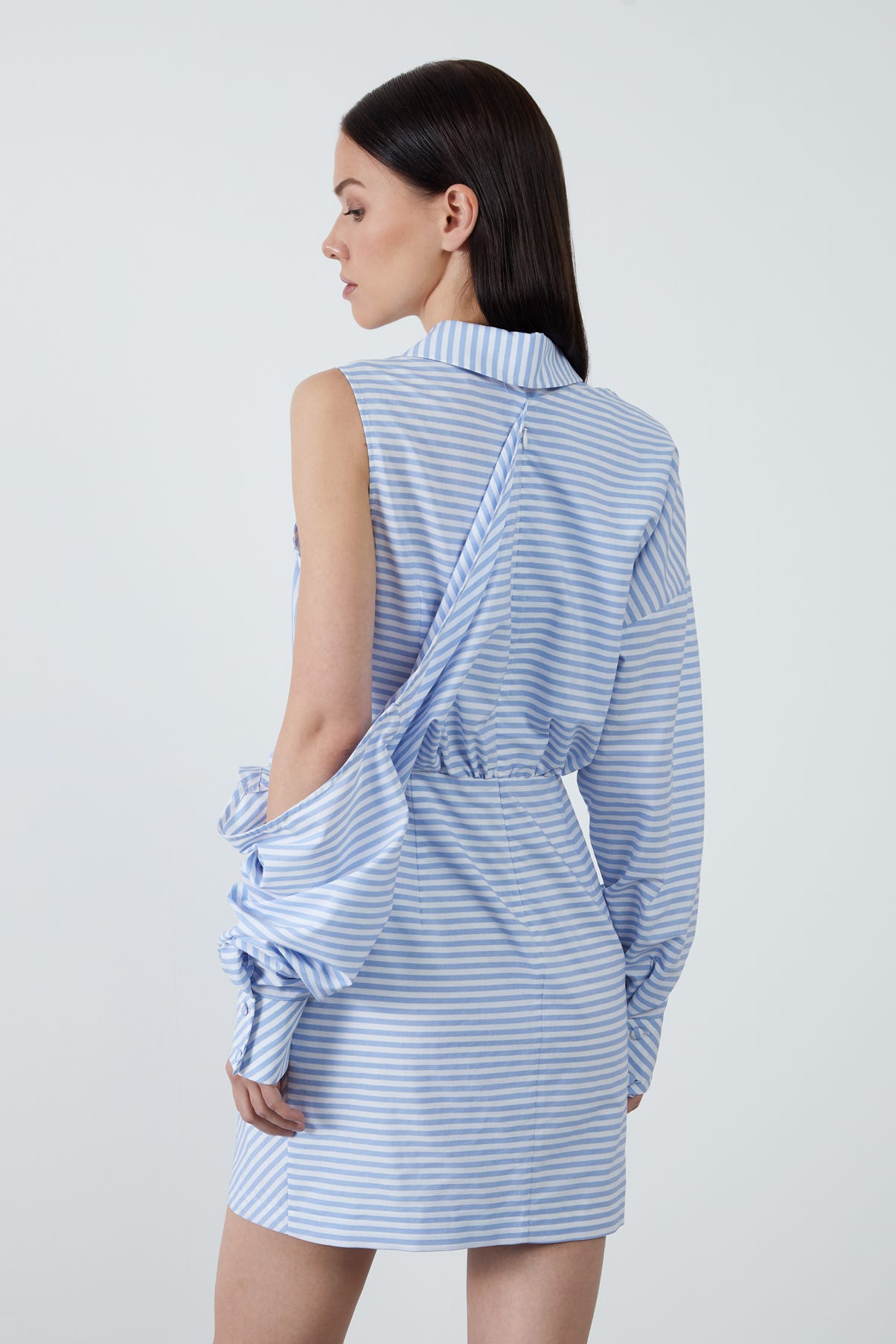 Kolları Dekolteli Çizgili Mini Elbise