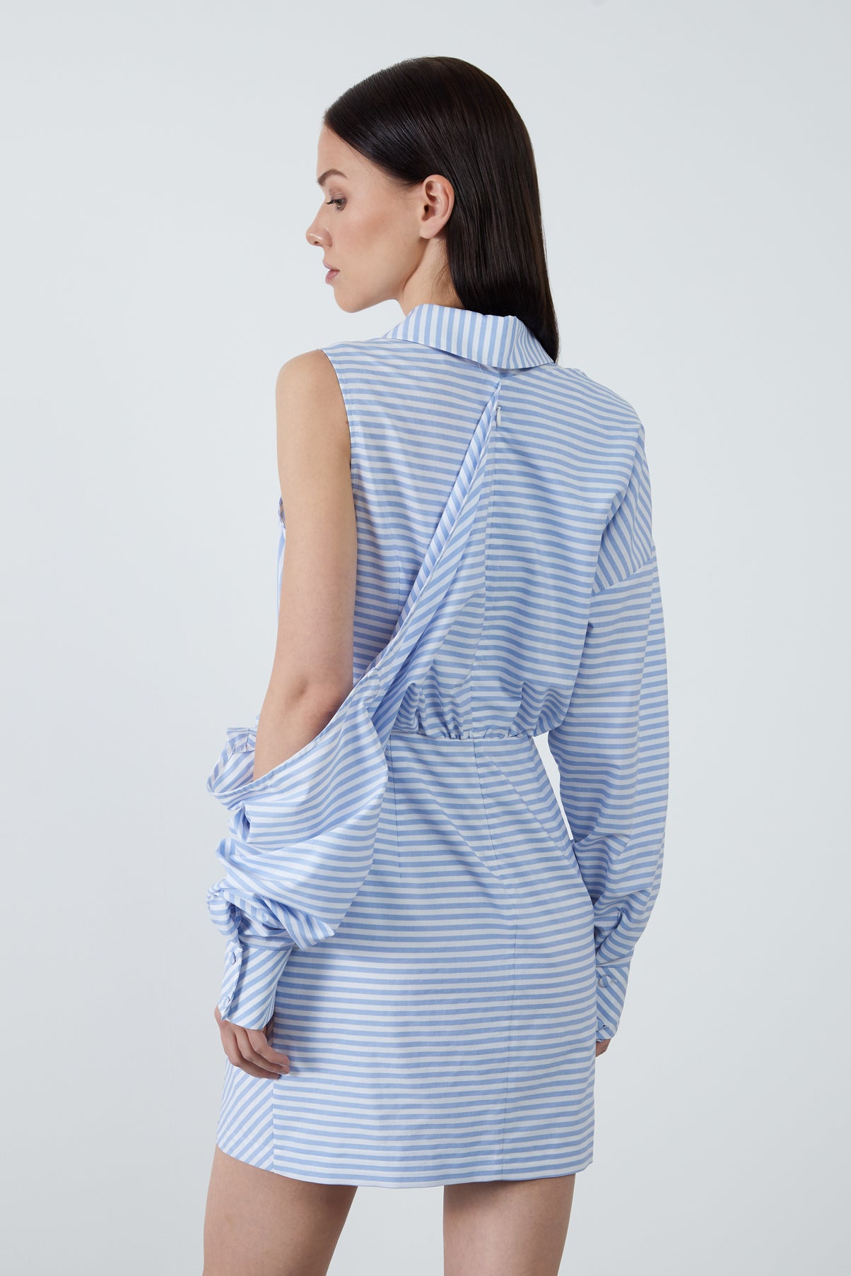 Kolları Dekolteli Çizgili Mini Elbise