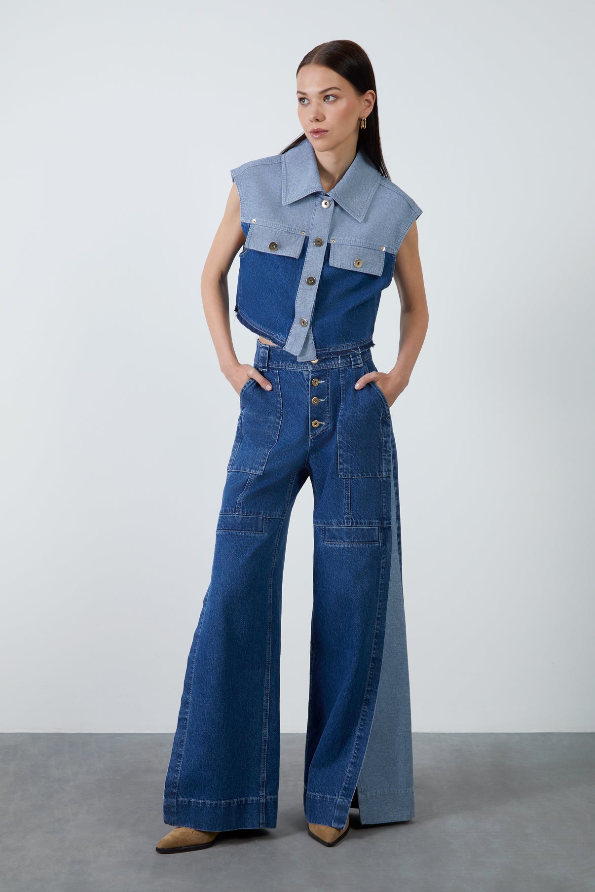 Etiket Detaylı Parçalı Jean Pantolon