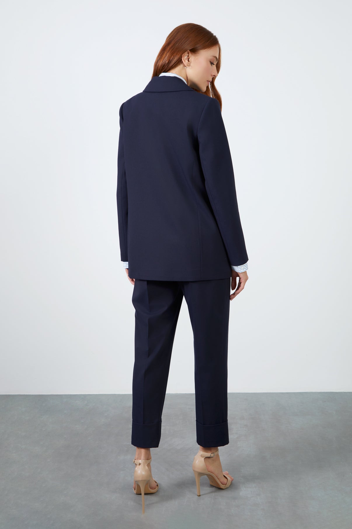 Mono Kapamalı Havuç Pantolonlu Lacivert Takım