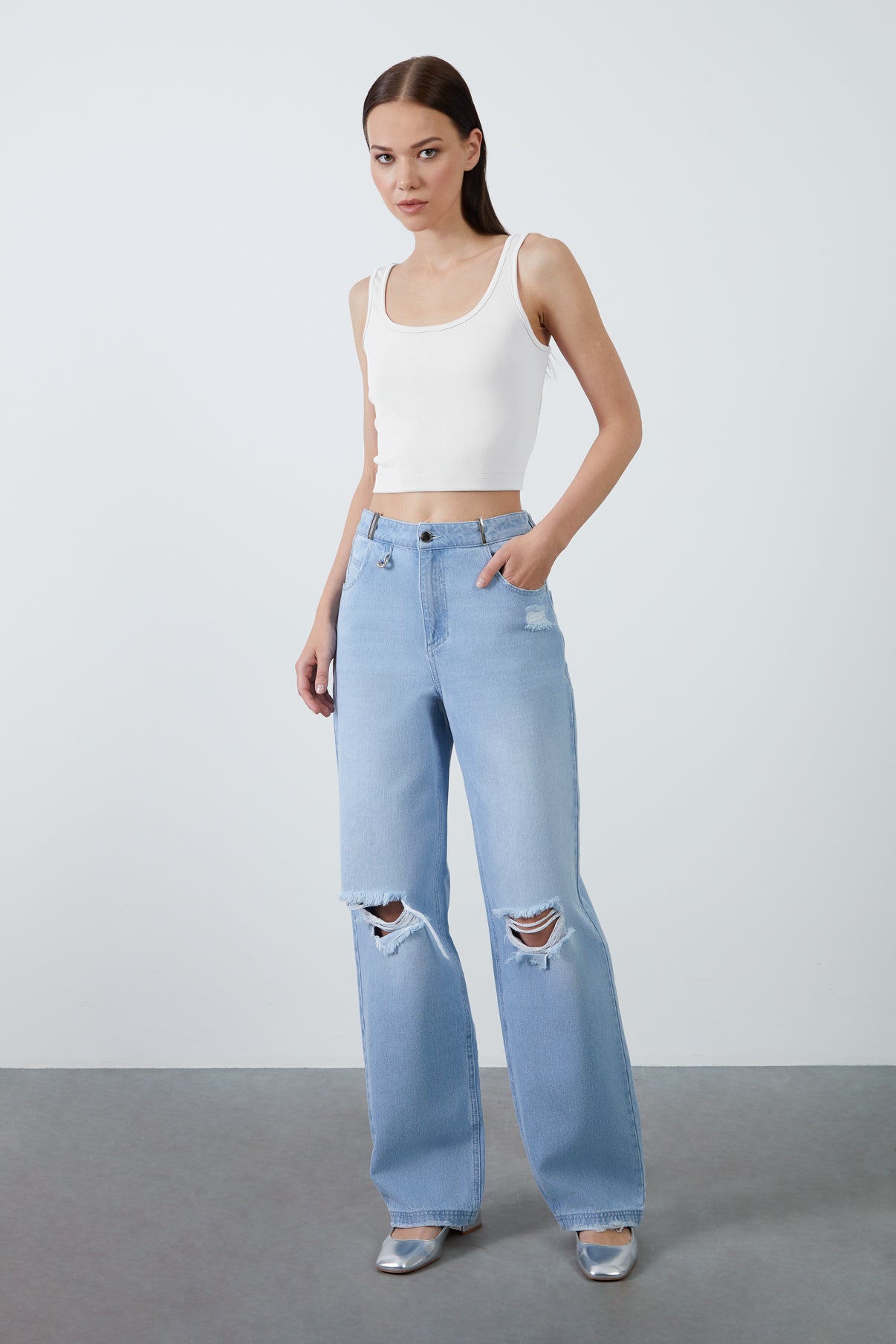 Basıc Askılı V Yaka Mercan Crop Top