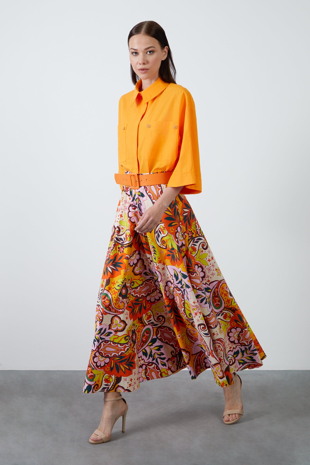 Beli Kemerli Desenli Uzun Kloş Etek