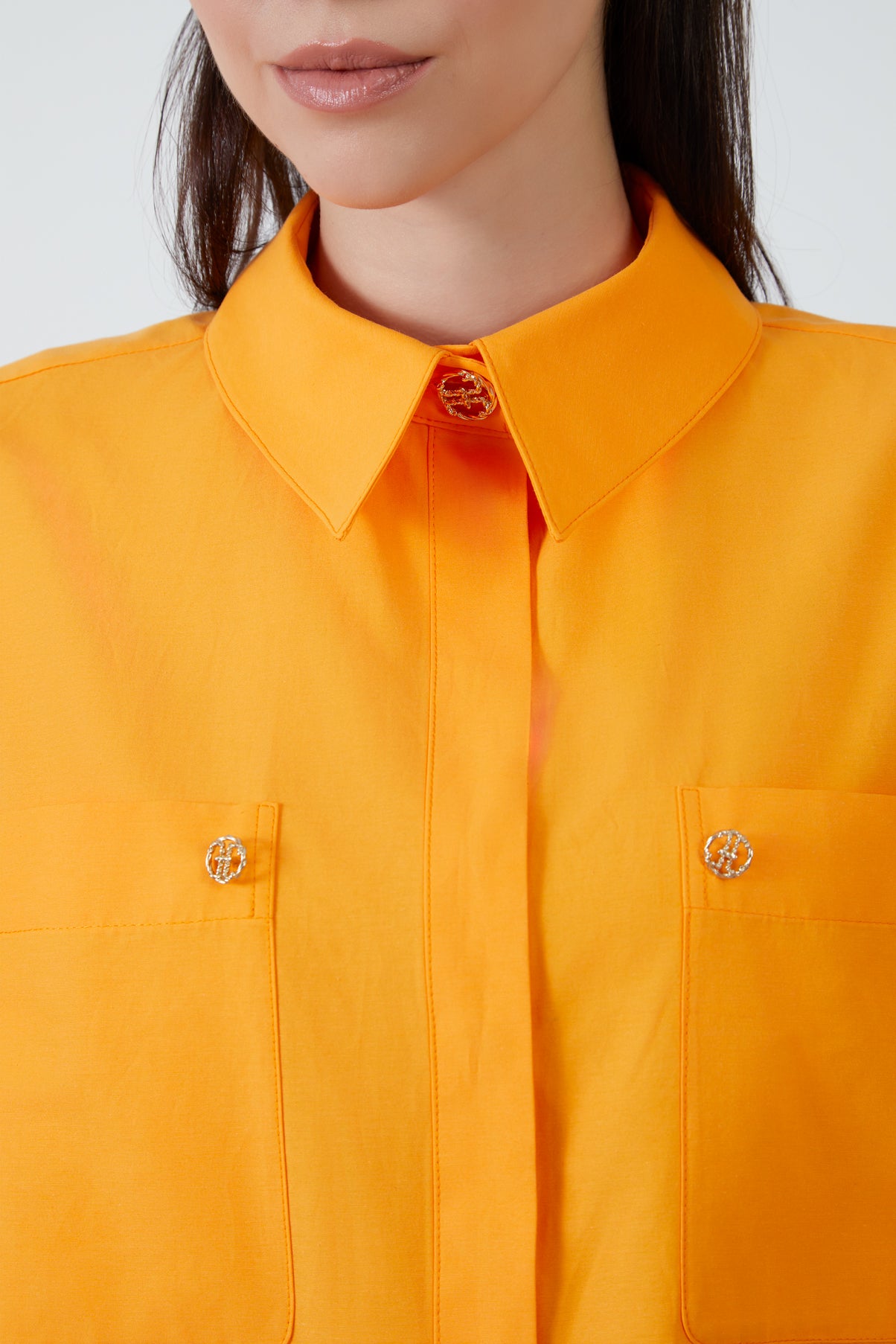 Metal Aksesuarlı Truvakar Kol Oversize Gömlek