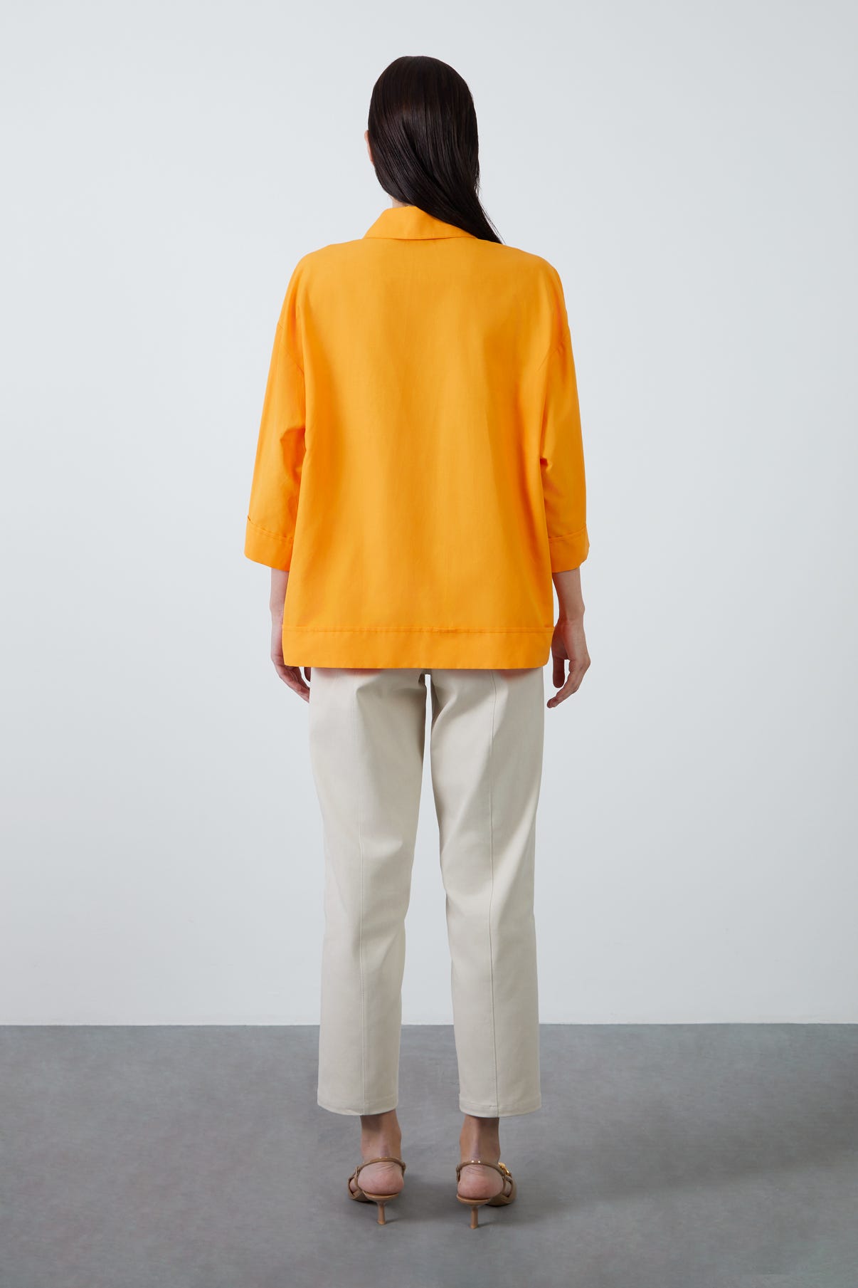 Metal Aksesuarlı Truvakar Kol Oversize Gömlek