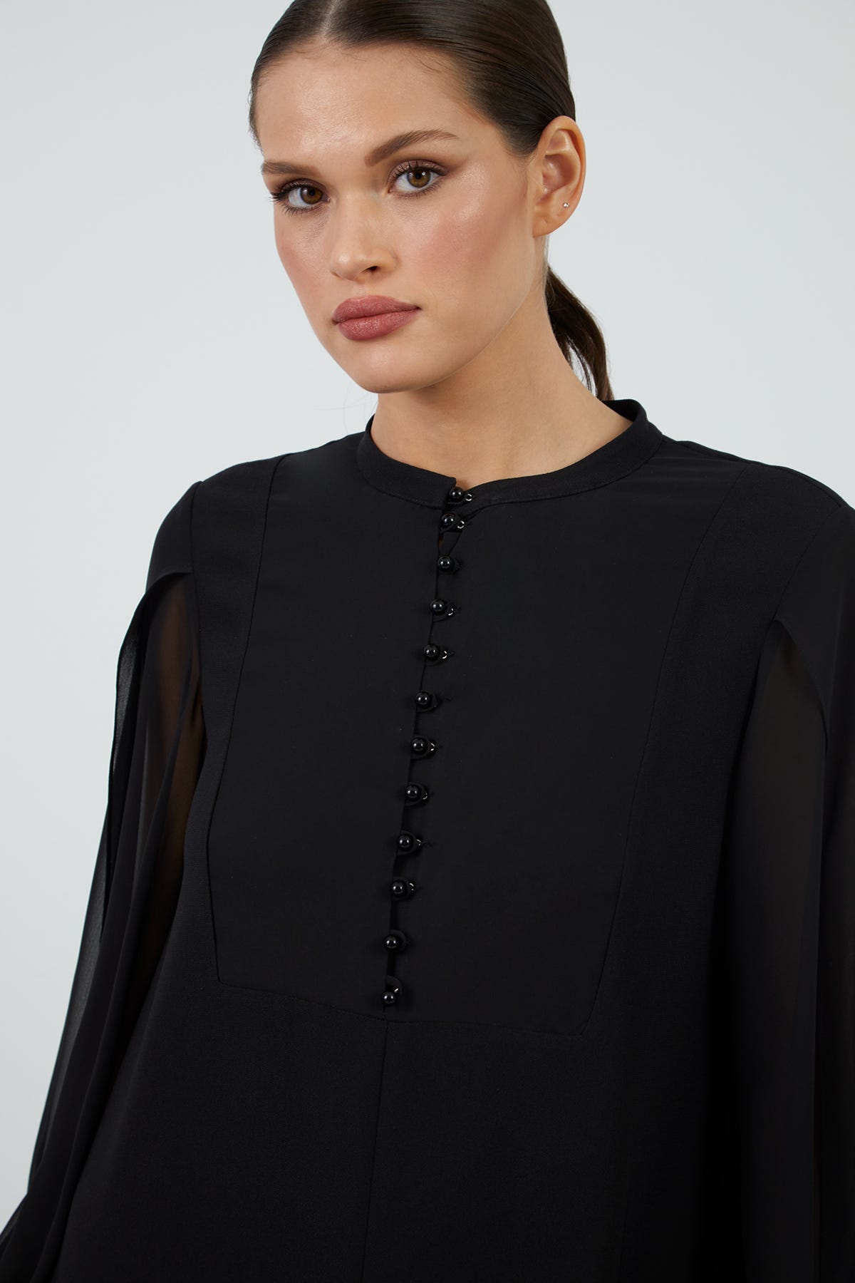 İnci Düğmeli Şifon Kollu Uzun Elbise