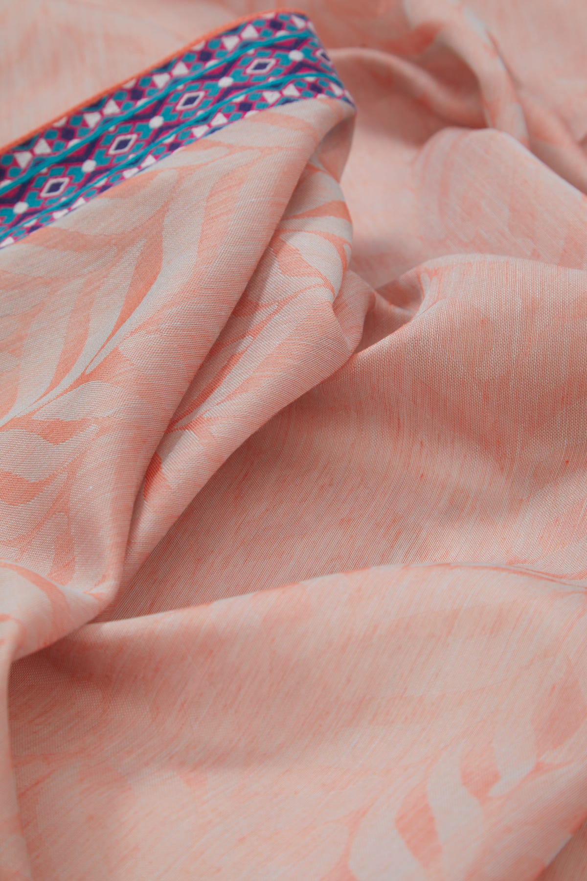 Kenarı Şerit Desenli Şal