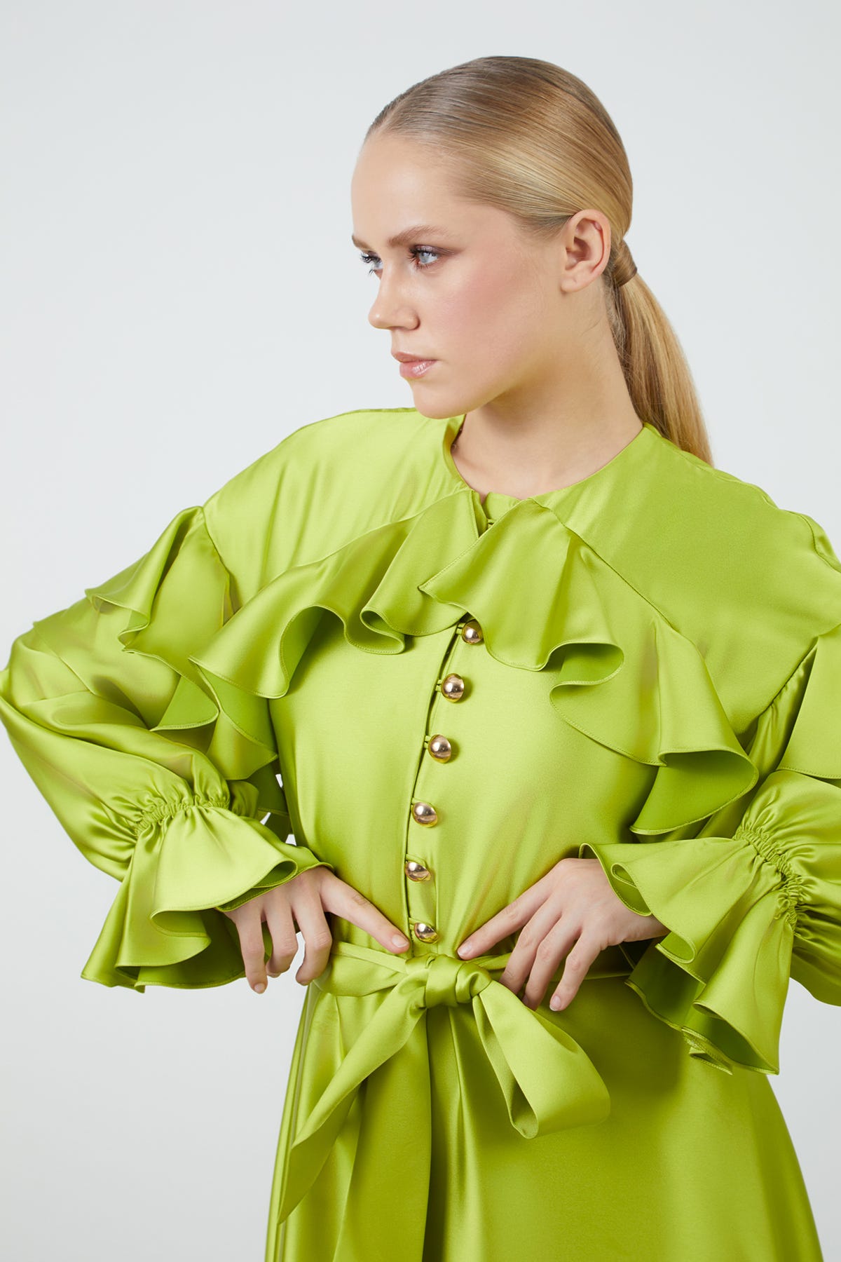 Fırfır Detaylı Uzun Elbise