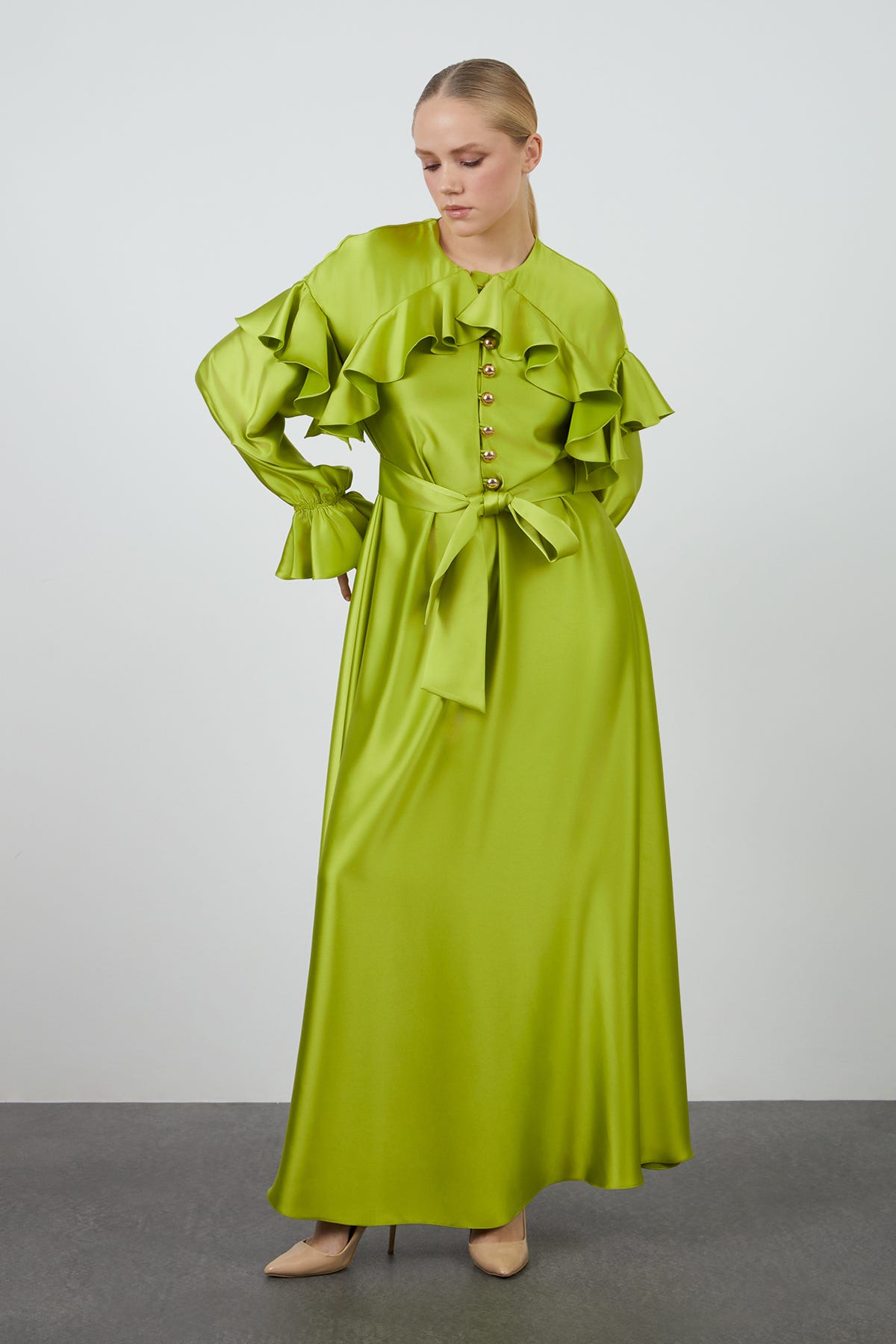 Fırfır Detaylı Uzun Elbise