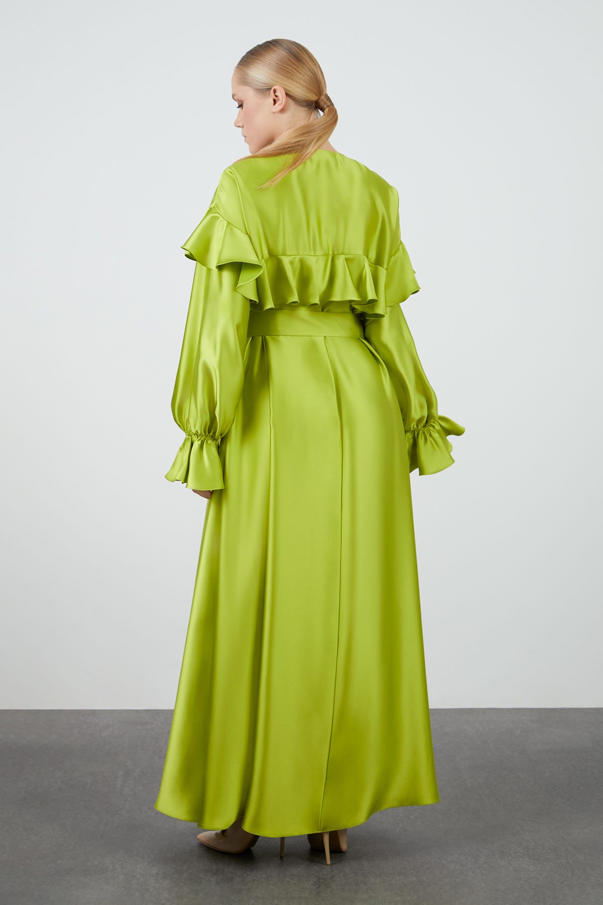 Fırfır Detaylı Uzun Elbise