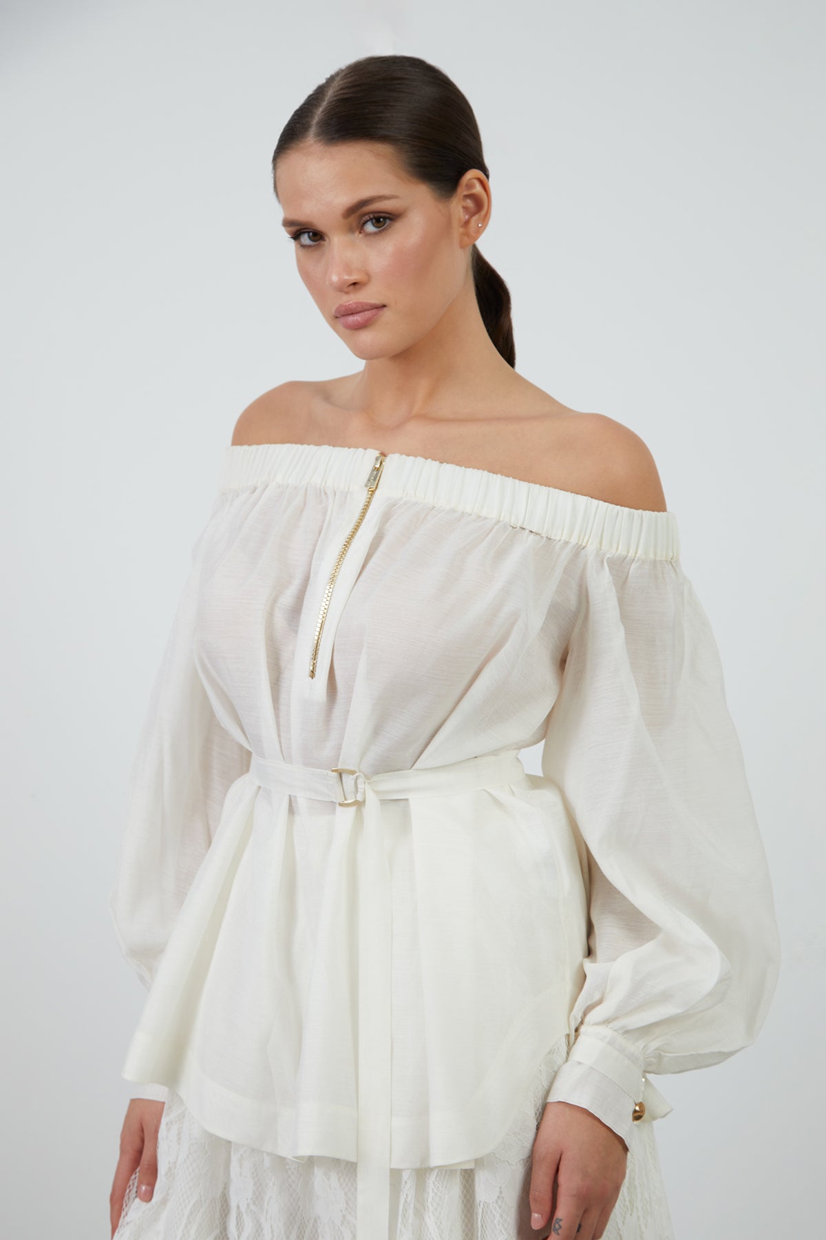 Madonna Yaka Uzun Kollu Bluz