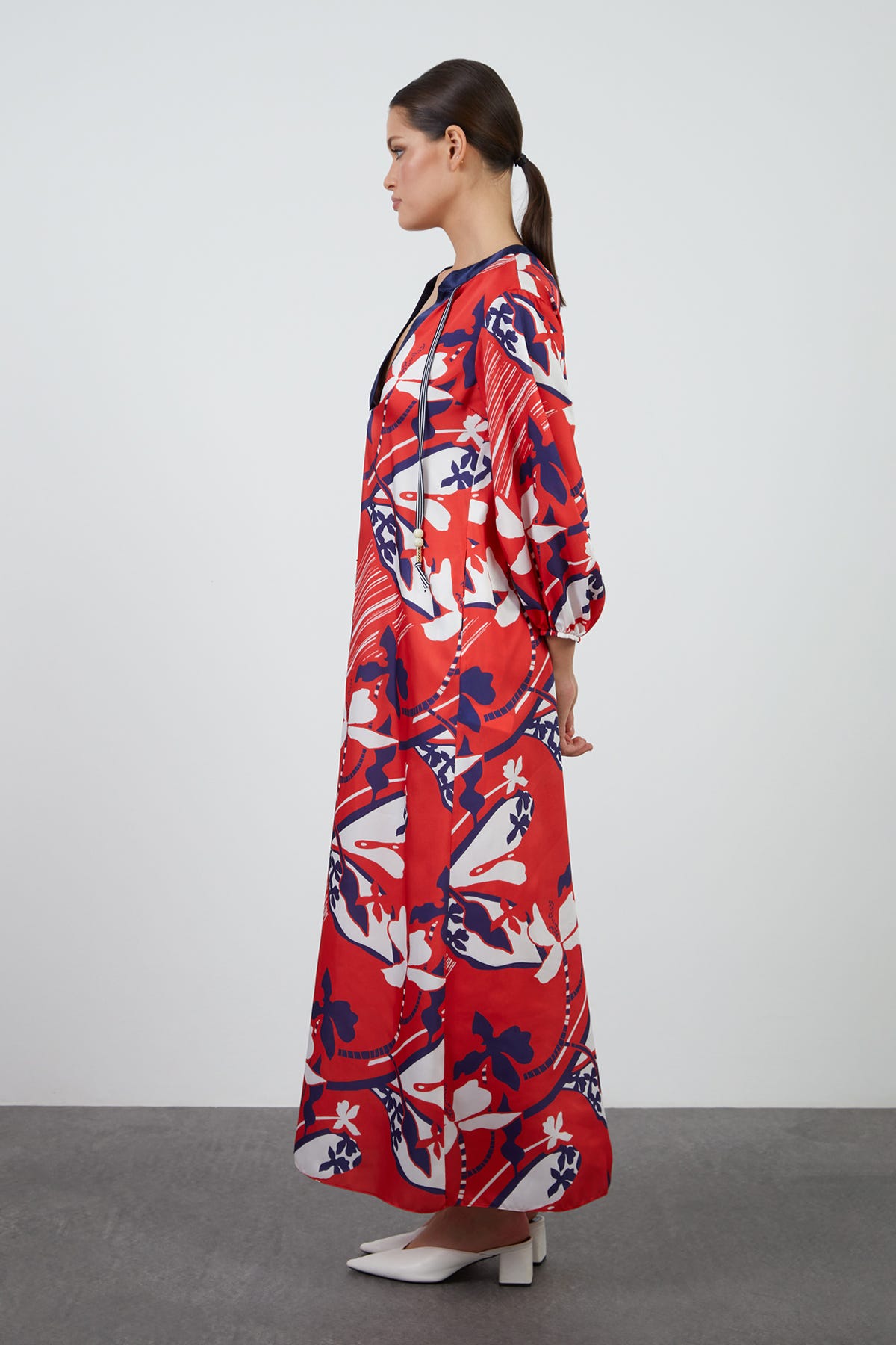 Kolları Büzgülü Rahat Kesim Maxi Renkli Elbise