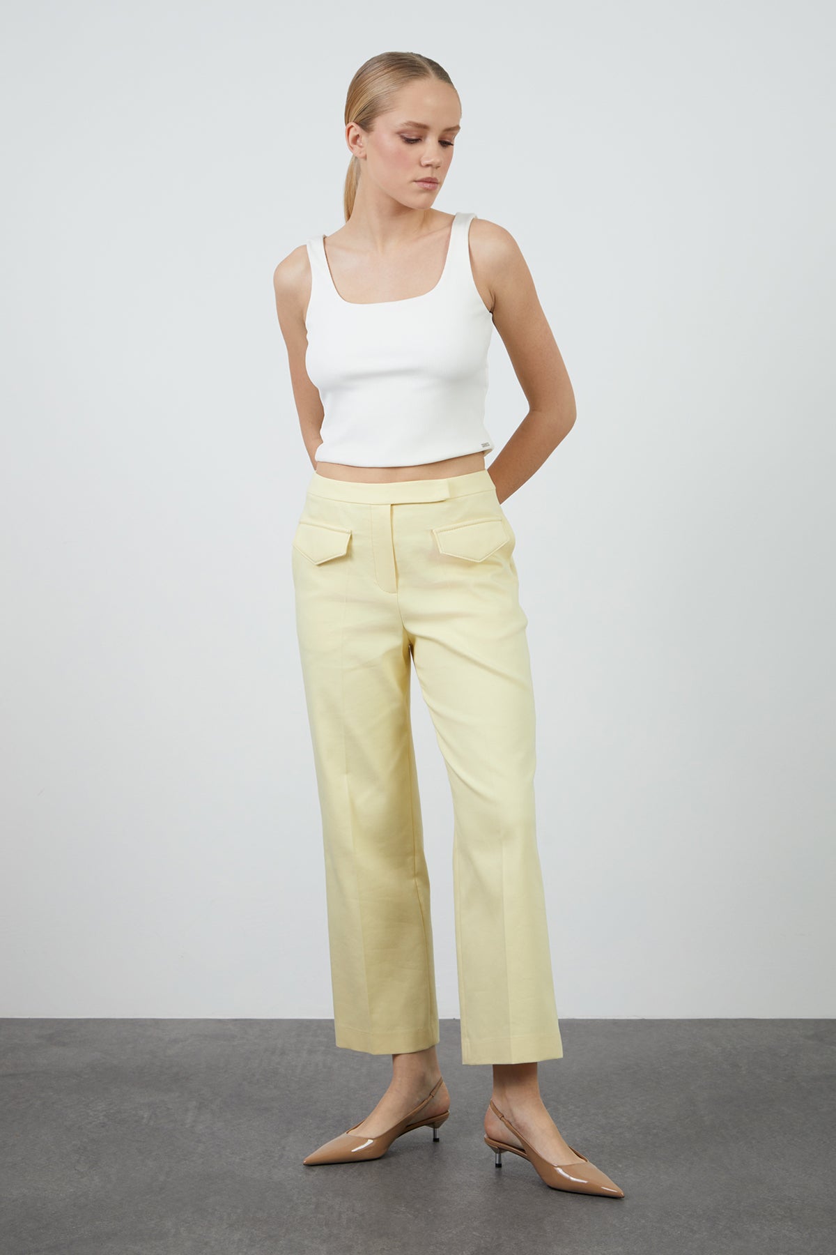 Cep Kapağı Detaylı Pantolon