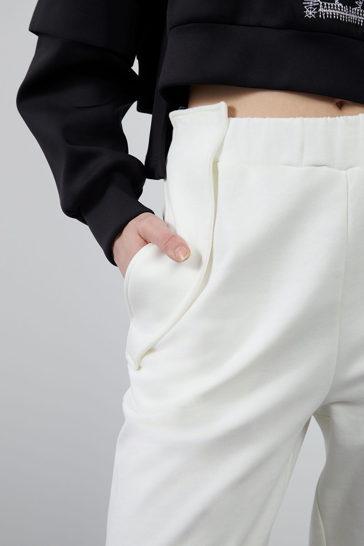 Kontrast Renk Dikişli Pantolon