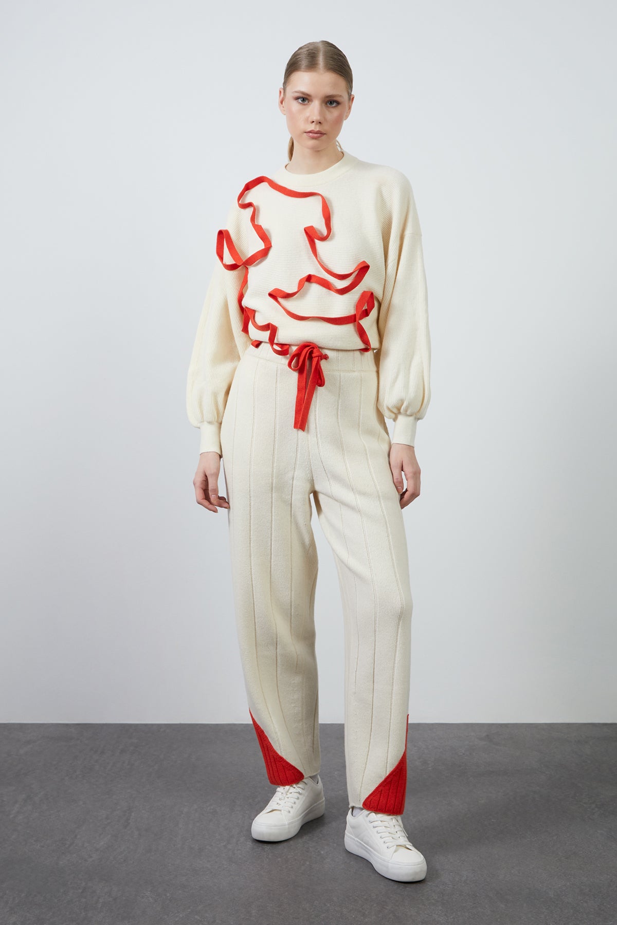 Renkli Dantel Ve Paça Detaylı Triko Pantolon