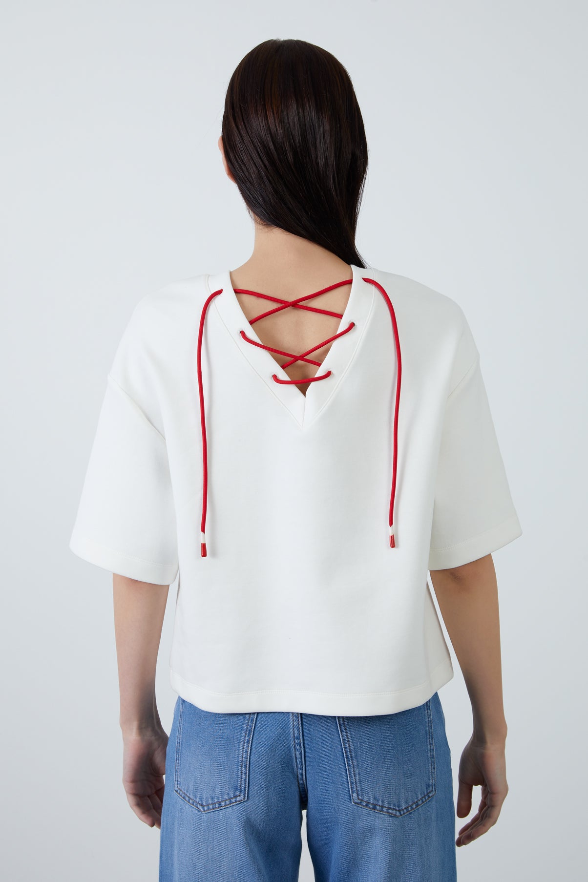 Çiçek Baskılı Yapıştırmalı Örme T-shirt