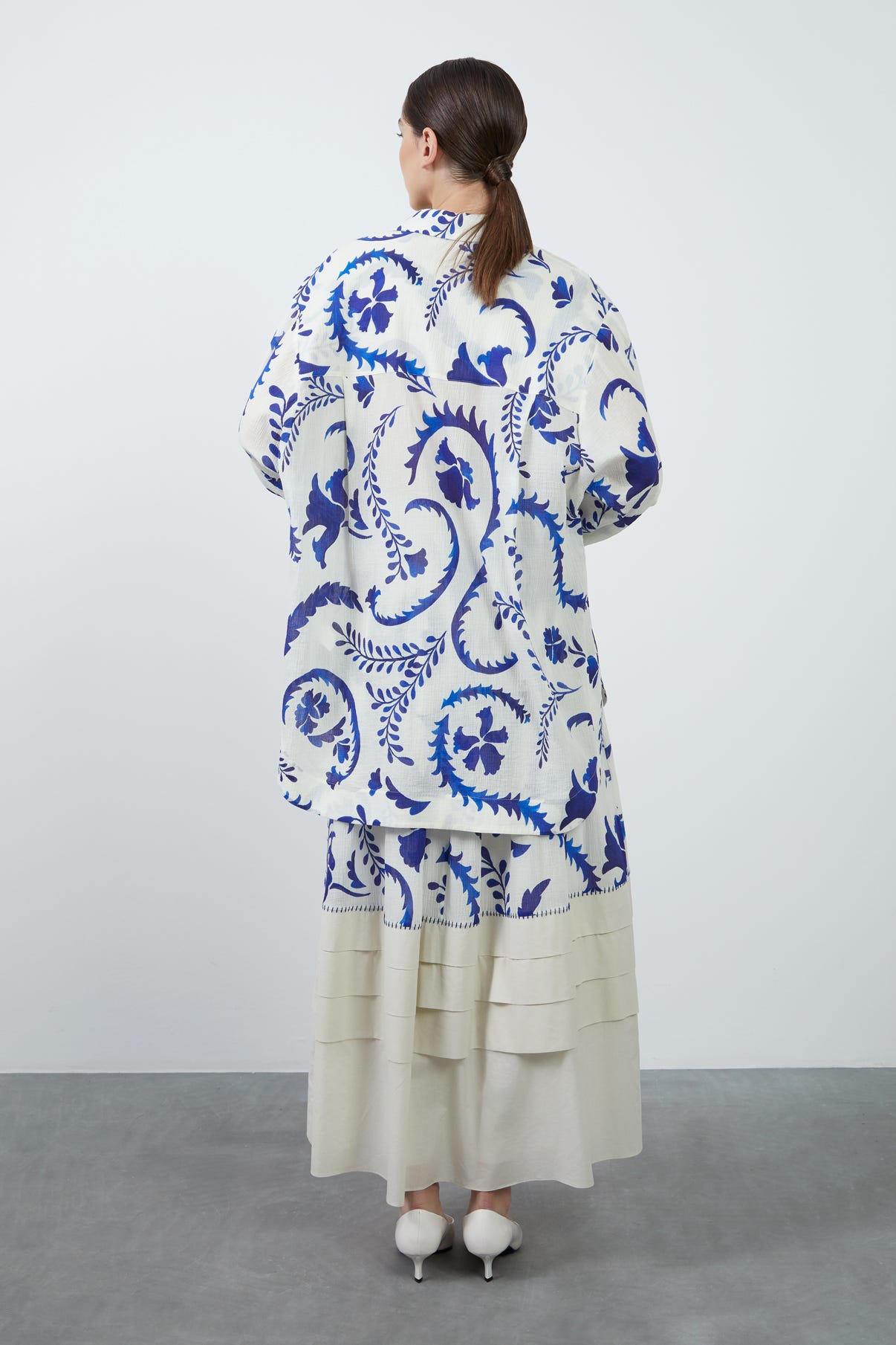 Düğme Detaylı Desenli Gömlek