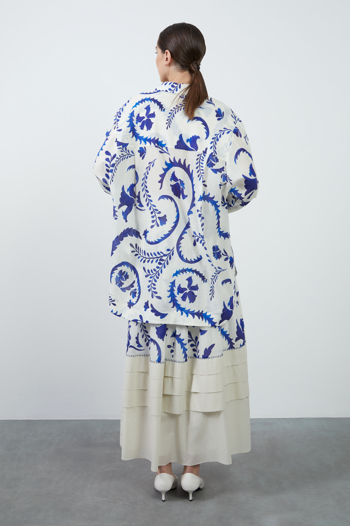 Düğme Detaylı Desenli Gömlek