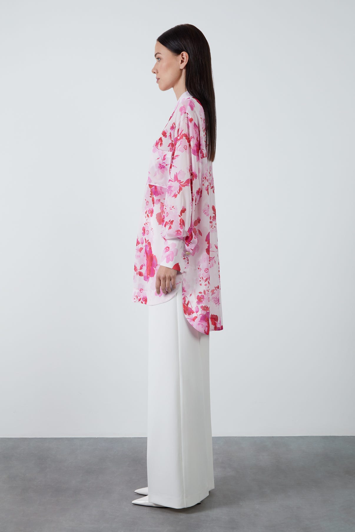 Düğme Detaylı Desenli Şifon Gömlek