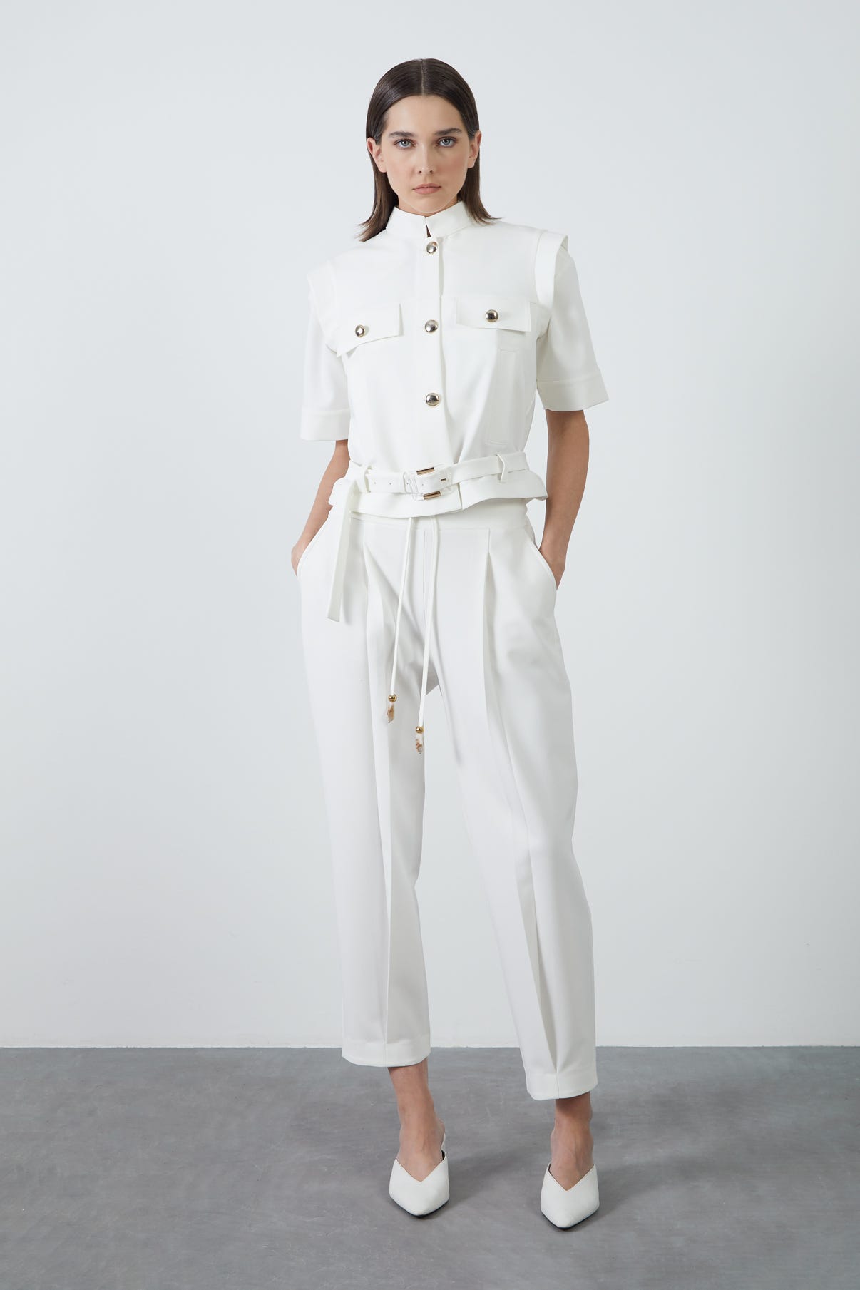 Düğmeli Etekucu Kemerli Yelek