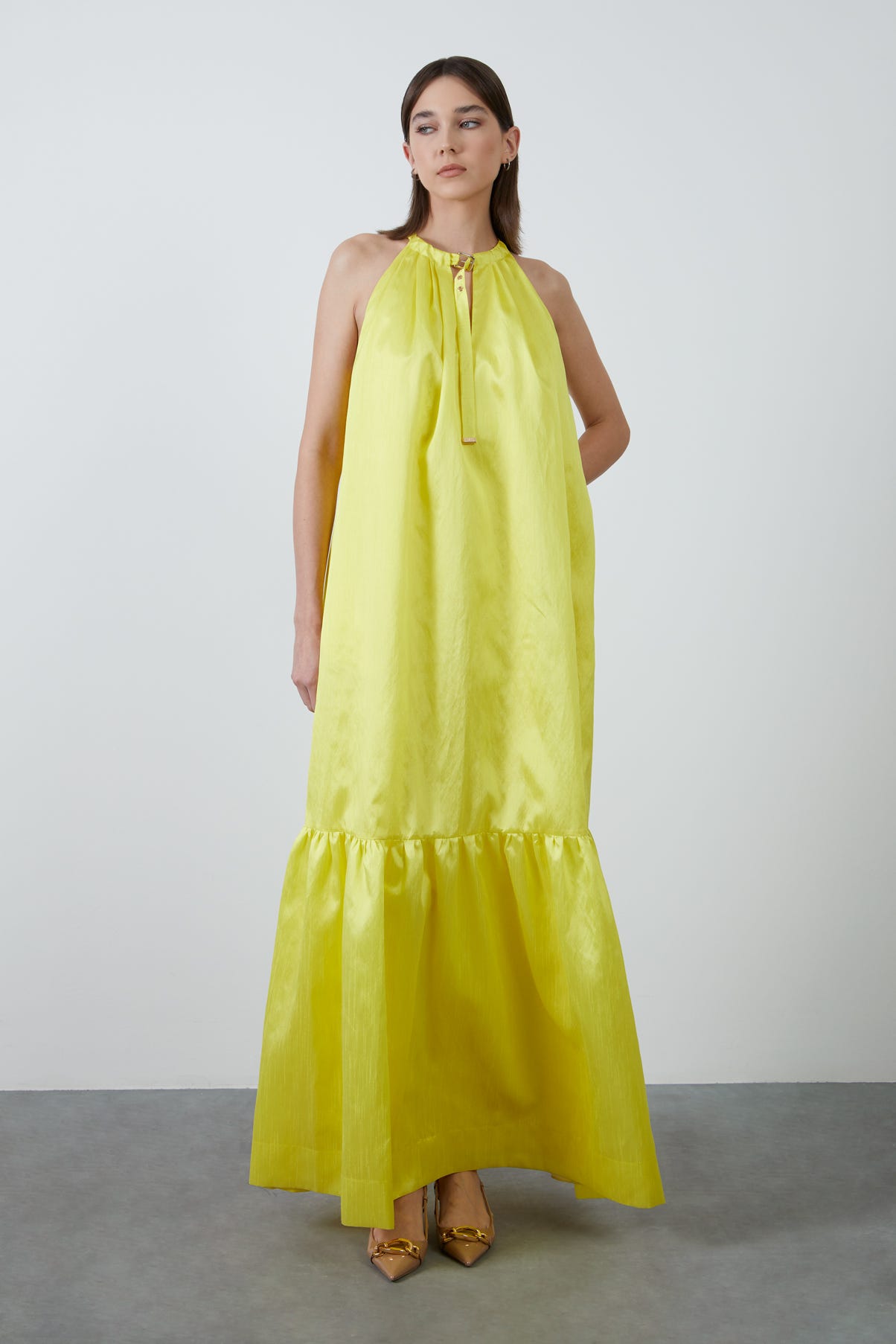 Sıfır Kol Halter Yaka Uzun Elbise