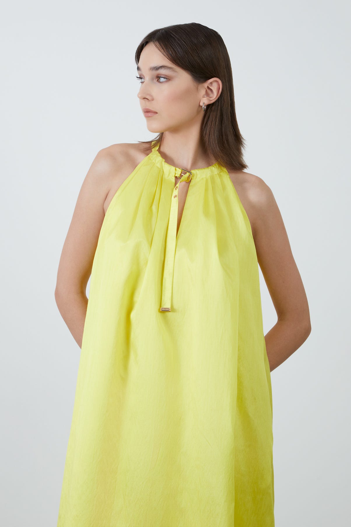 Sıfır Kol Halter Yaka Uzun Elbise