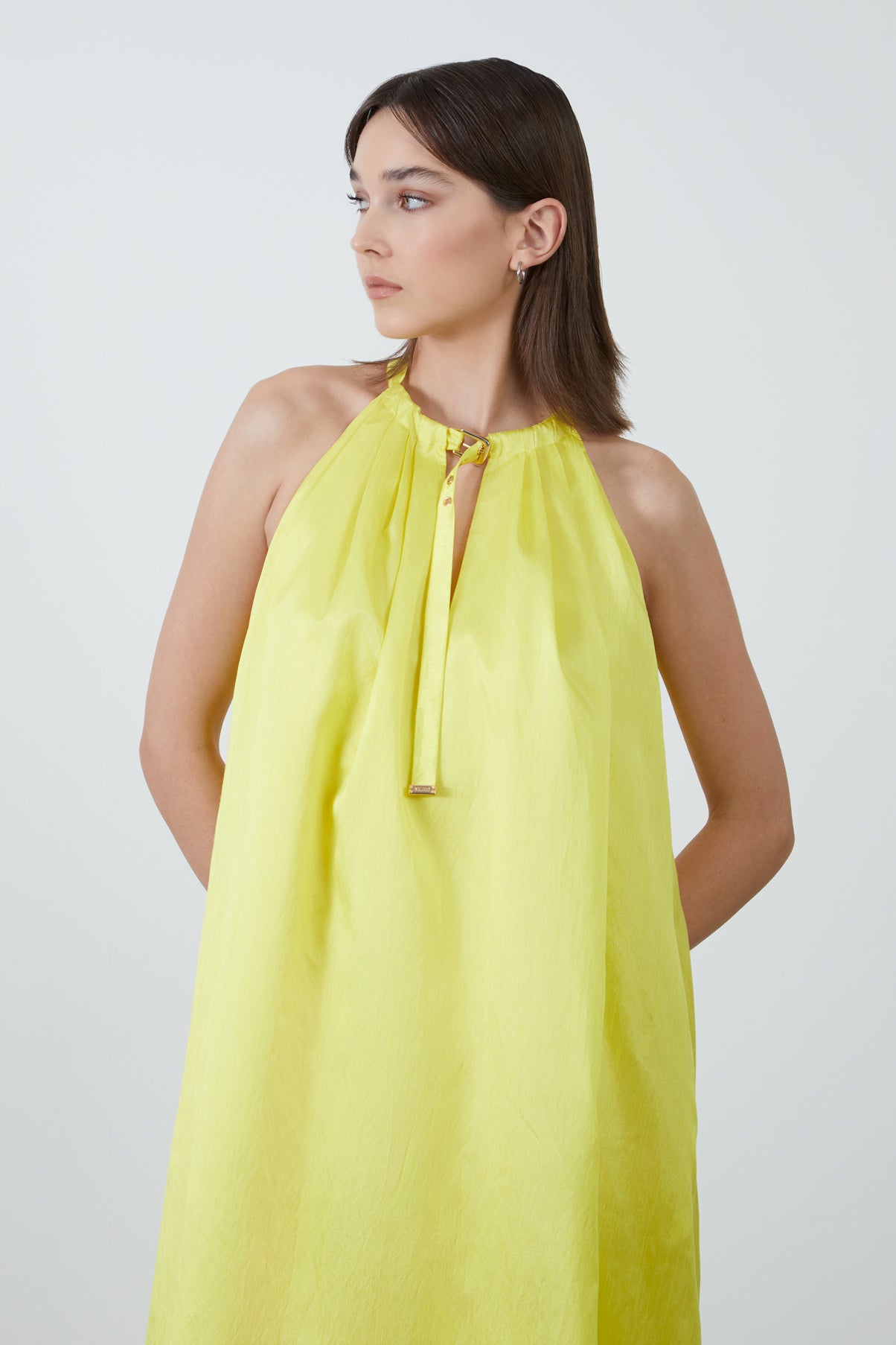 Sıfır Kol Halter Yaka Uzun Elbise