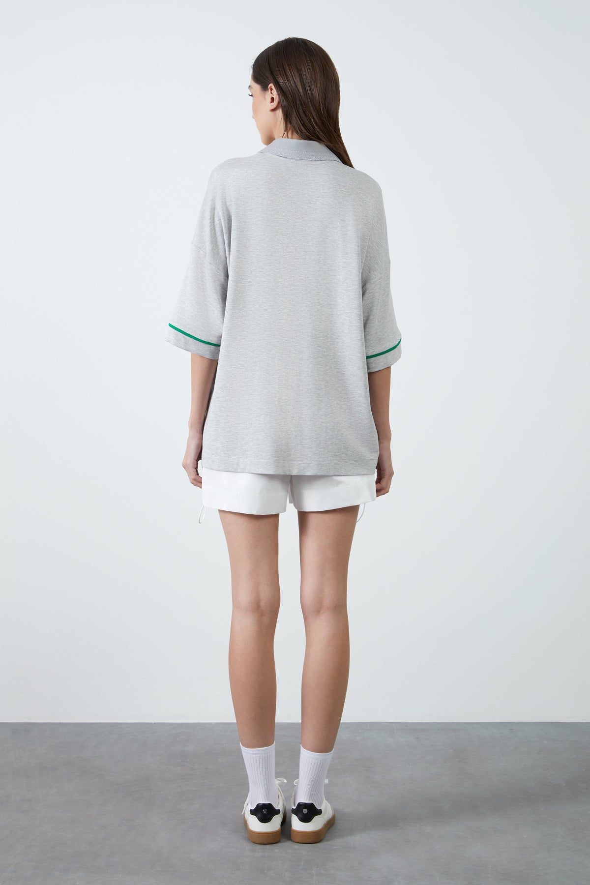 Gömlek Yaka Bol Tshirt