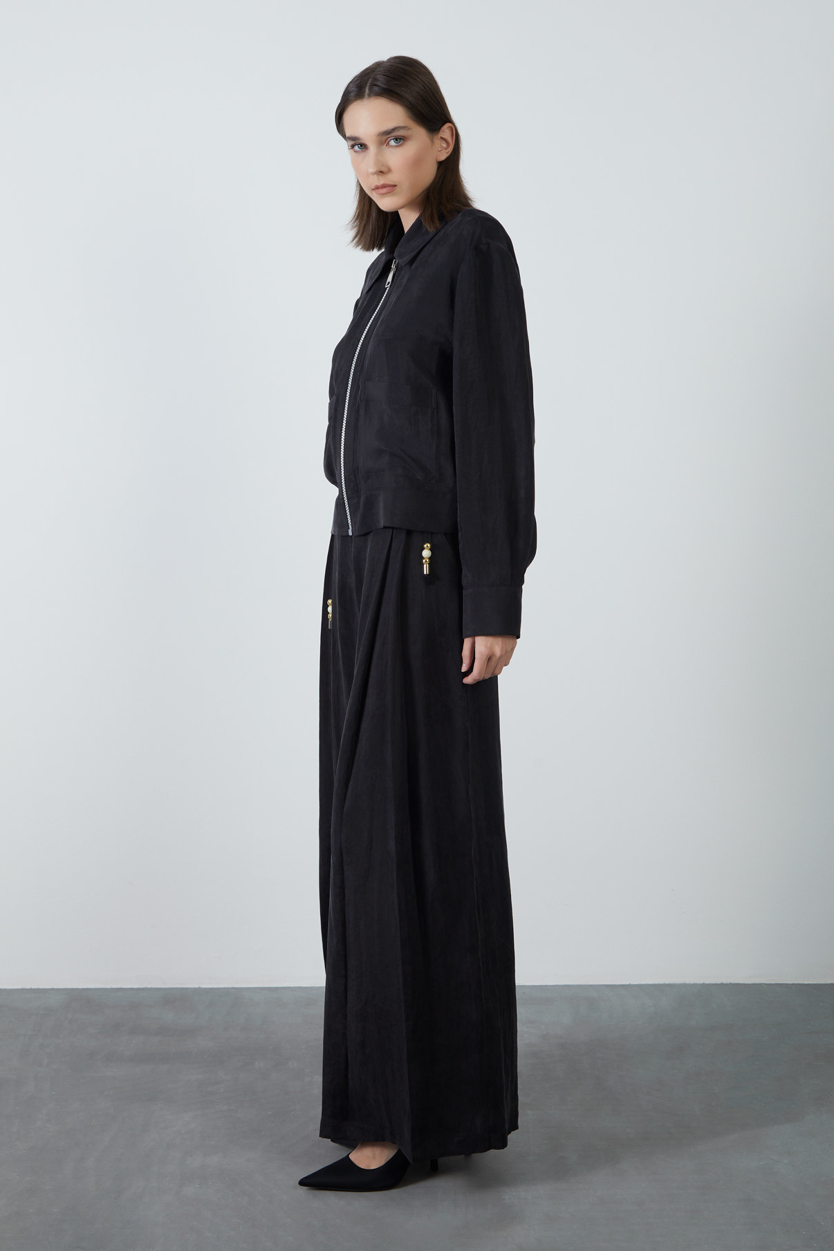 Önü Fermuarlı Gömlek Yaka Ceket