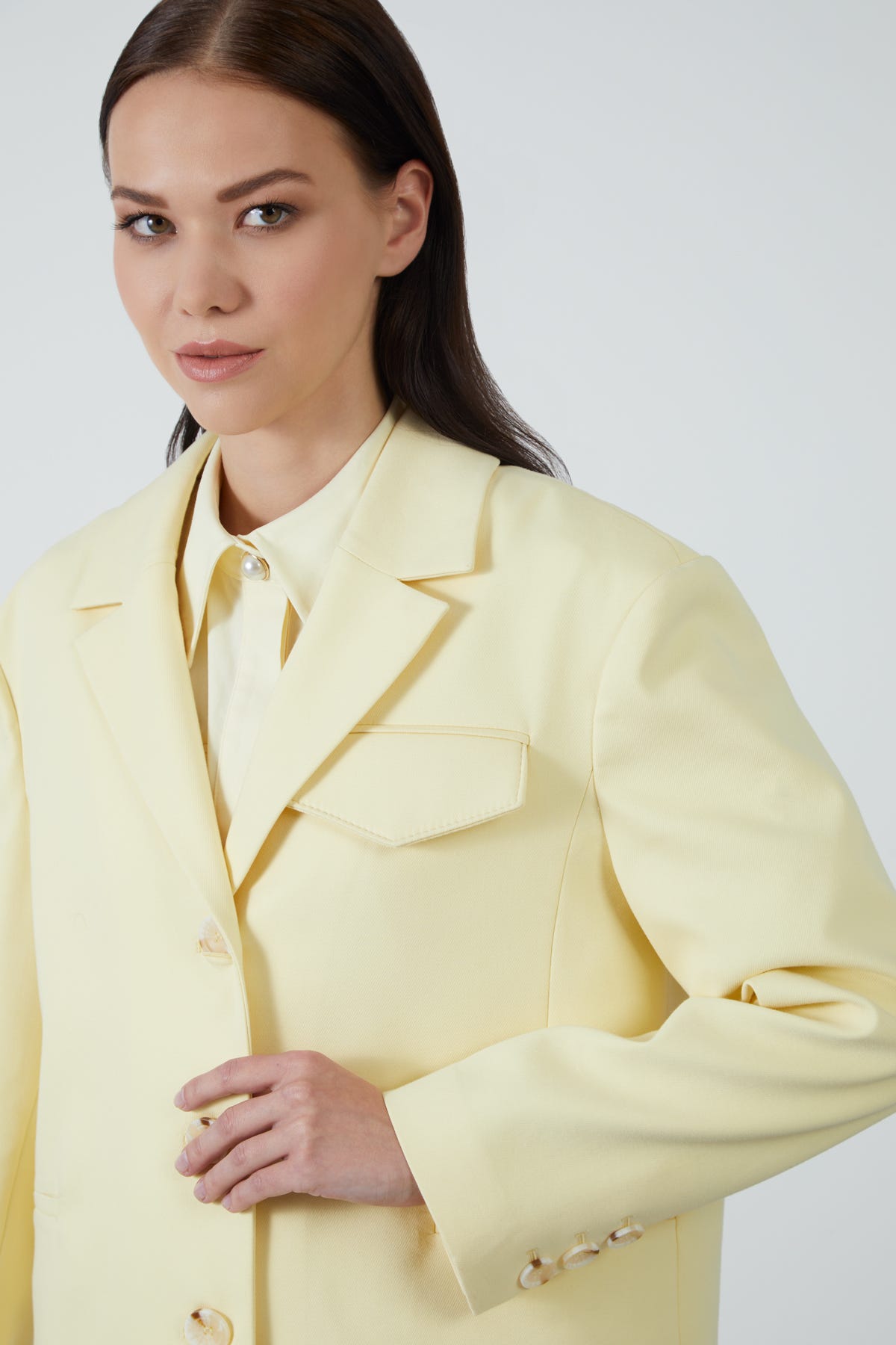 Cep Kapağı Sünger Detaylı Kutu Form Ceket