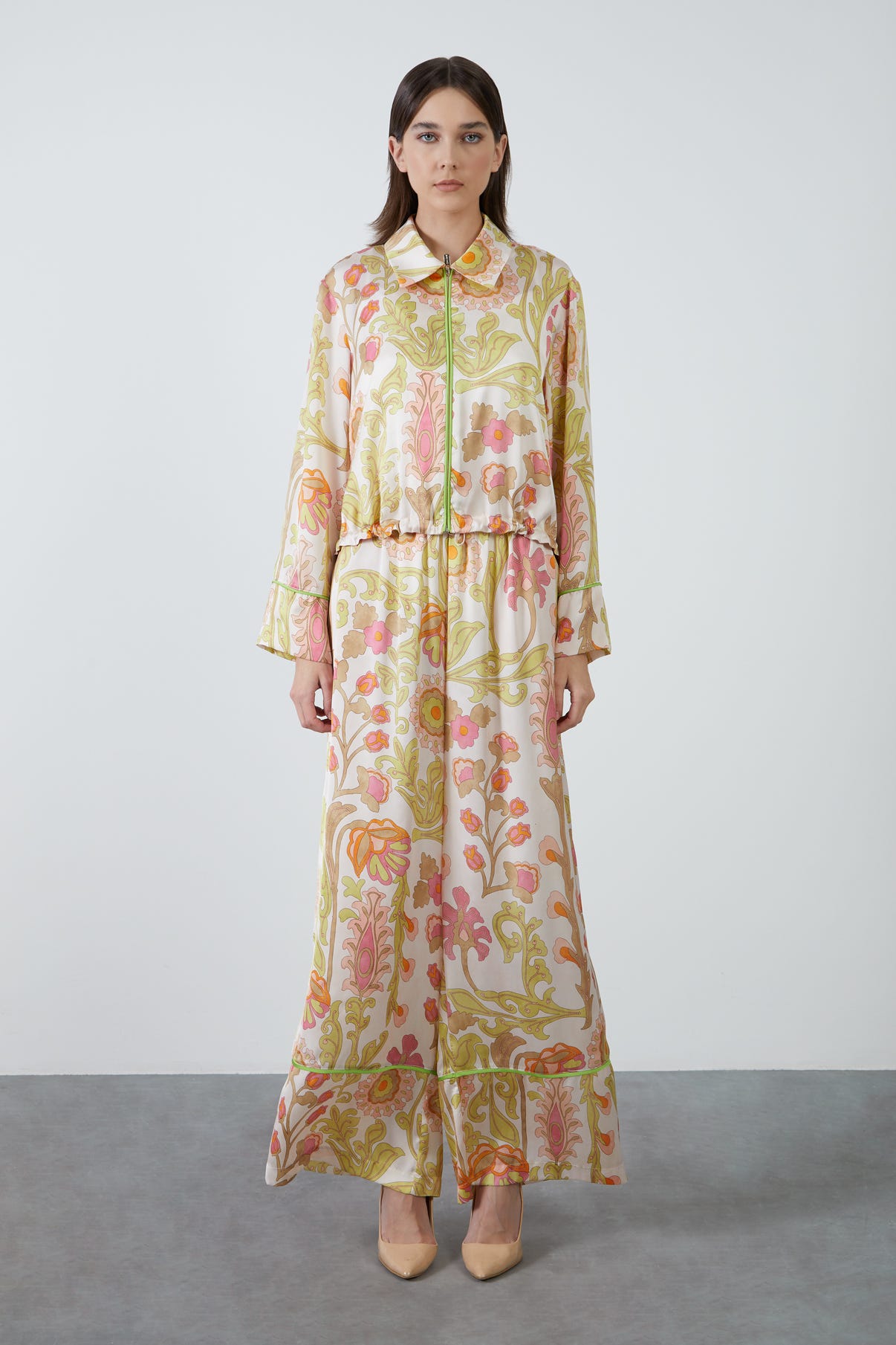 Önü Fermuarlı Desenli Renkli Ceket