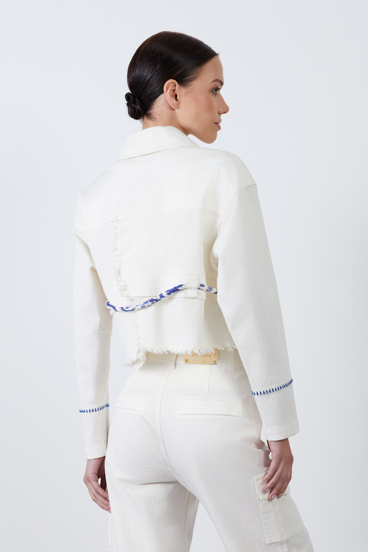 Ucu İşlemeli Kordon Detaylı Jean Ceket