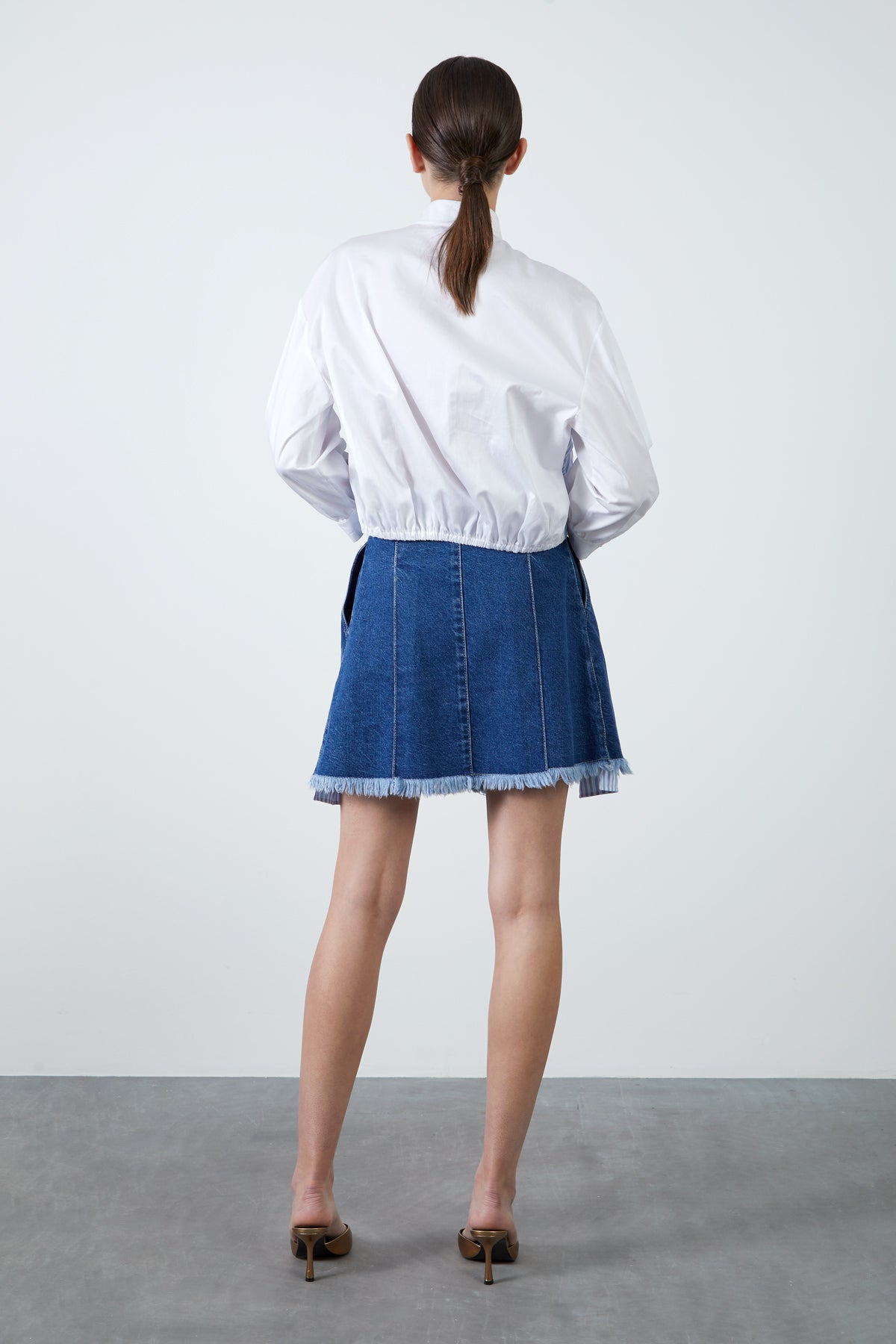 Düğme Detaylı Dik Yaka Poplin Gömlek