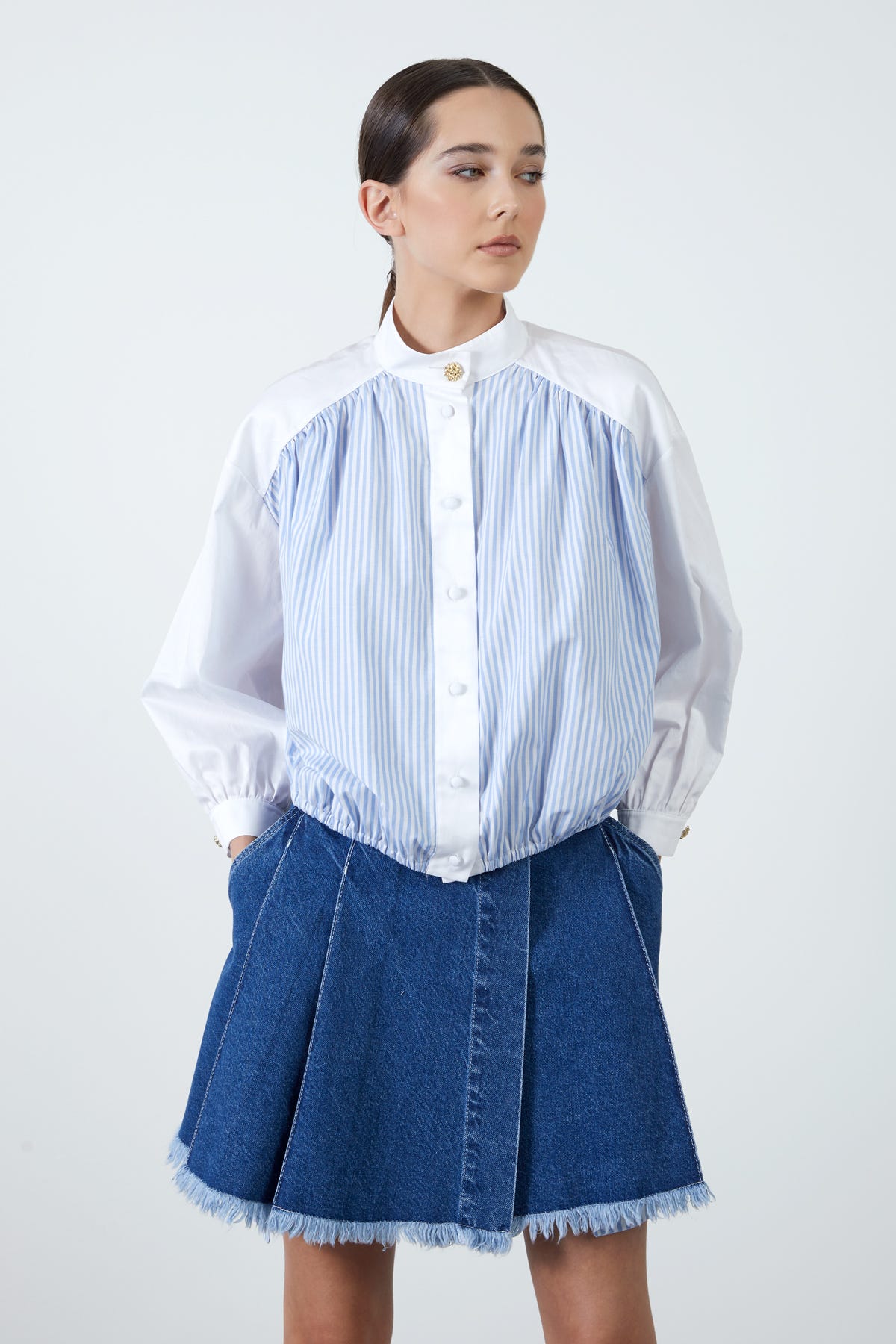 Düğme Detaylı Dik Yaka Poplin Gömlek