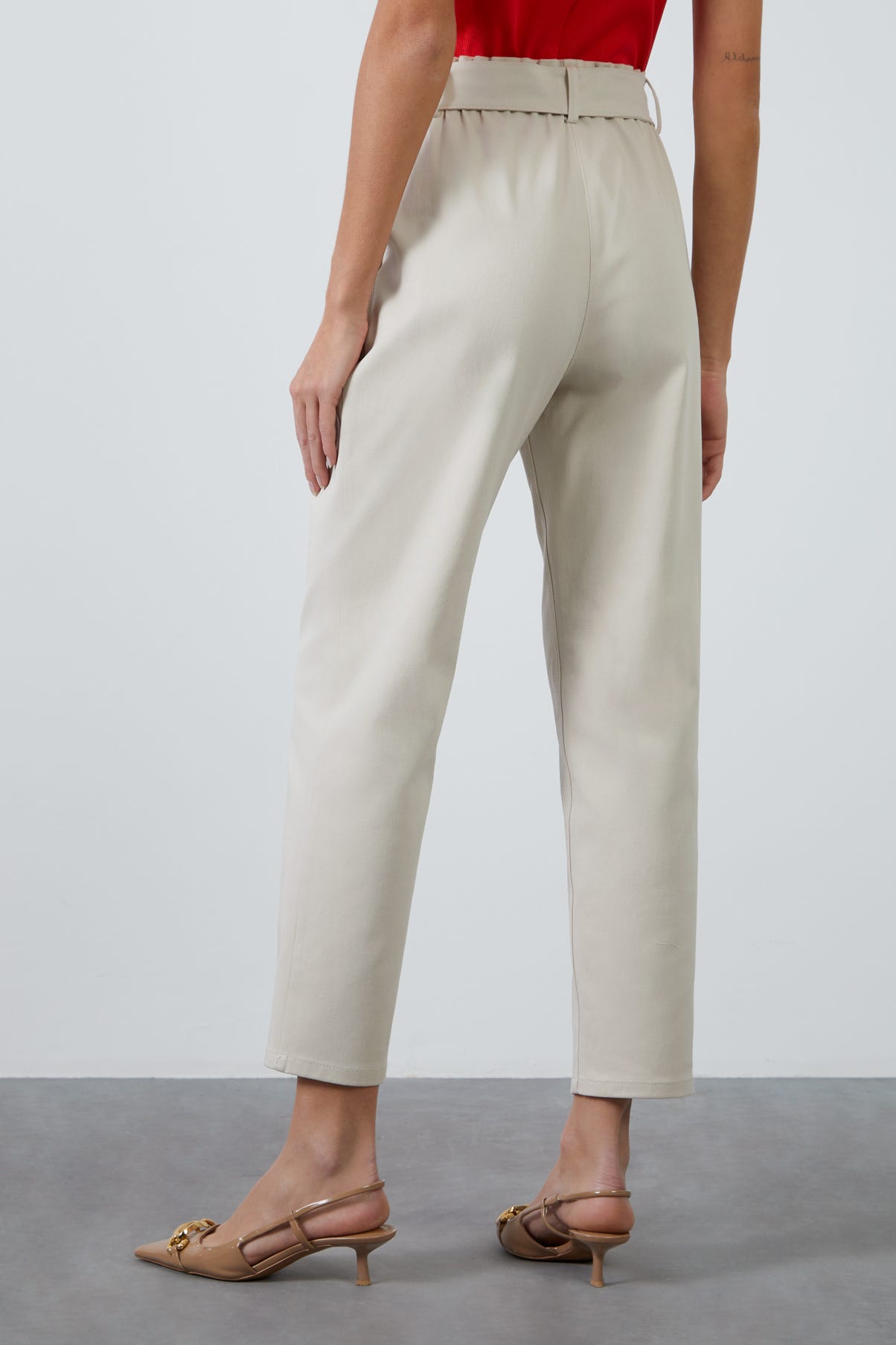 Kuşak Bağlamalı Yüksek Belli Havuç Pantolon