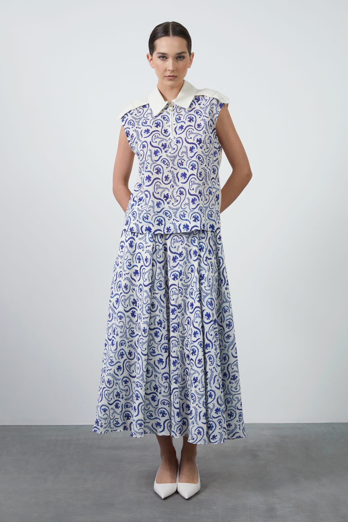 Fermuar Detaylı Önü Desenli Bluz