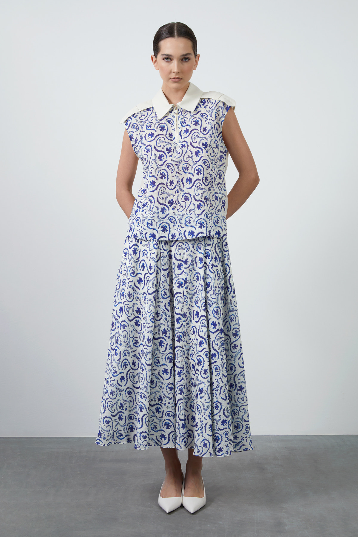 Fermuar Detaylı Önü Desenli Bluz