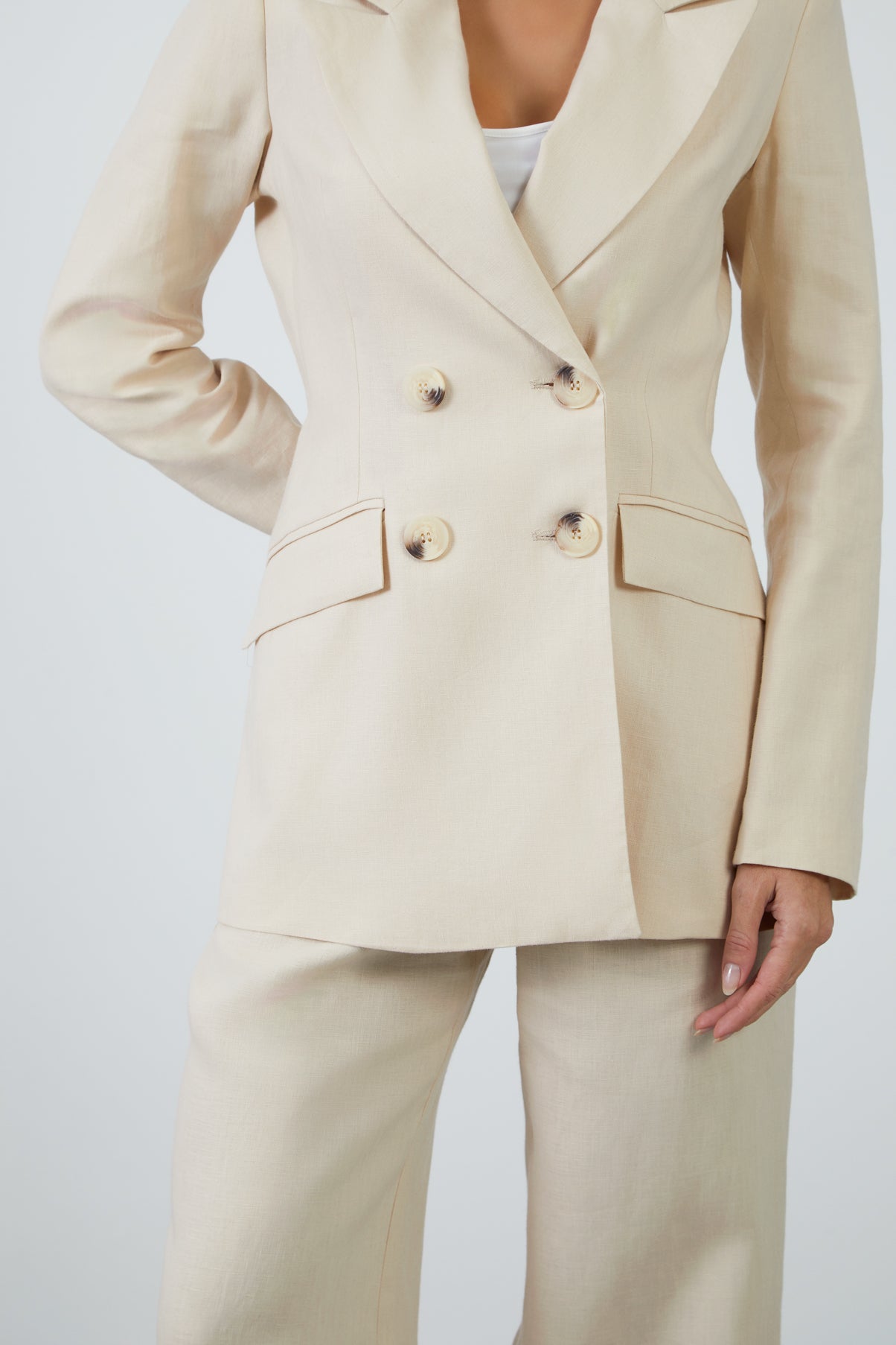 Düğme Detaylı Ceketli Ve Palazzo Pantolonlu Takım