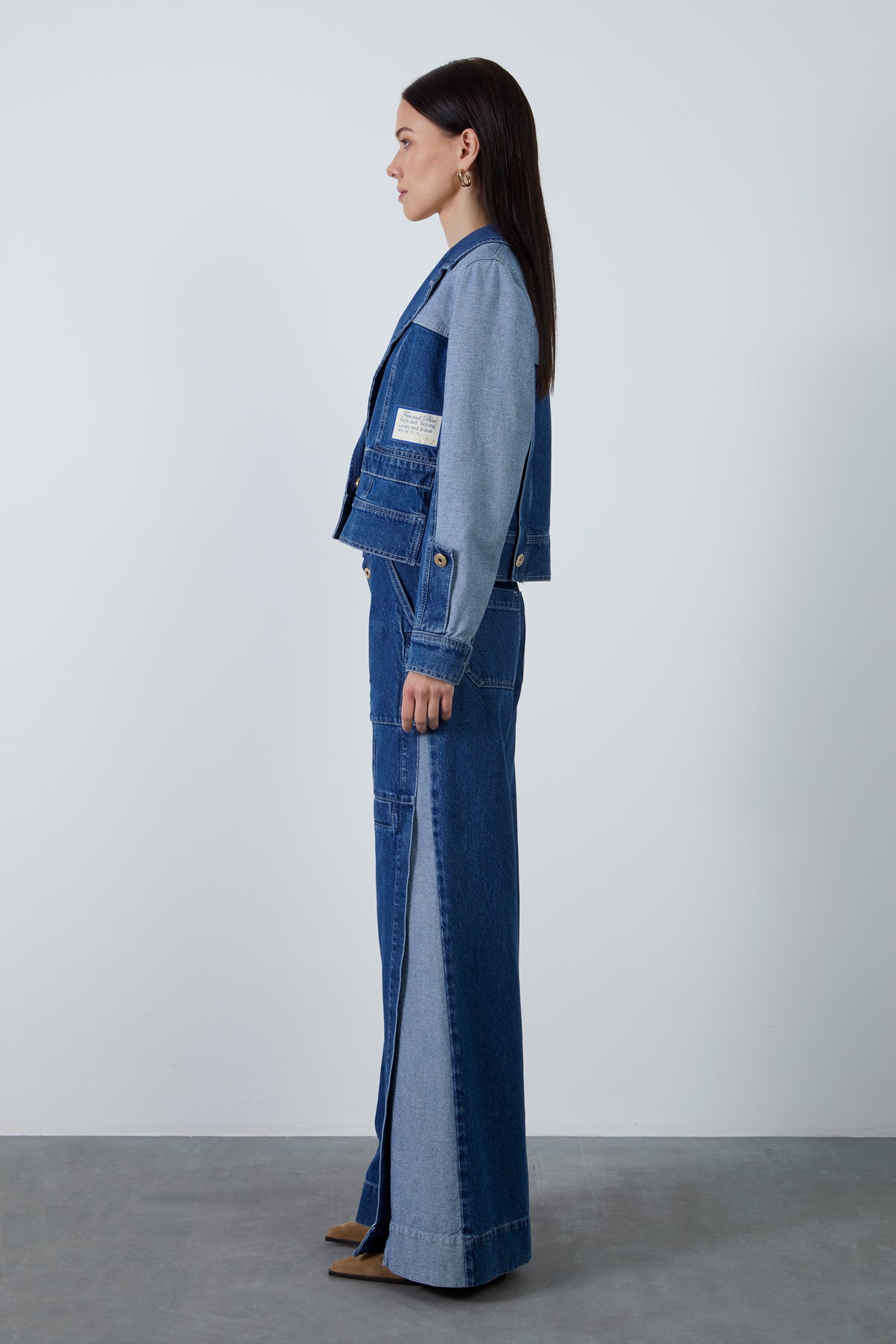 Etiket Detaylı Çıtçıt Kapama İki Renkli Jean Ceket